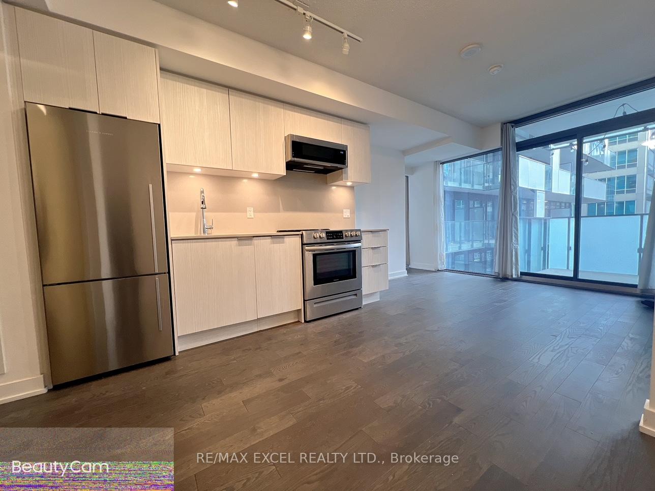 Photo of Unit 1008, 25 Richmond Street E