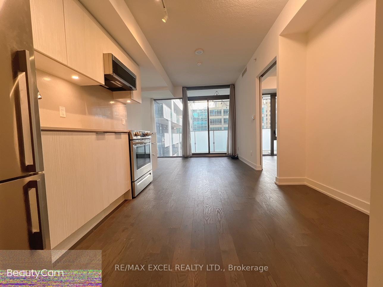 Photo 4 of Unit 1008, 25 Richmond Street E, Toronto, Church-Yonge Corridor — HOMEH