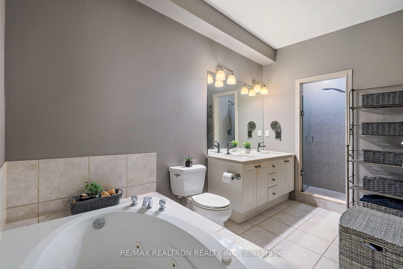 Photo 25 of 412 Falconwood Hollow, Aurora, Aurora Estates — HOMEH