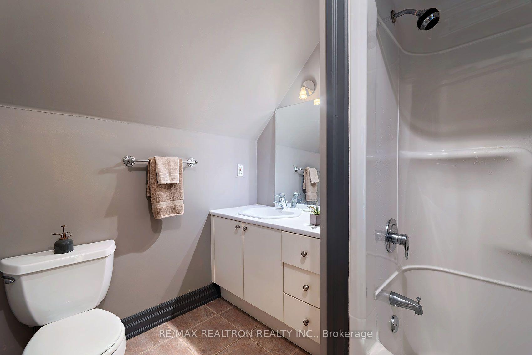 Photo 30 of 412 Falconwood Hollow, Aurora, Aurora Estates — HOMEH