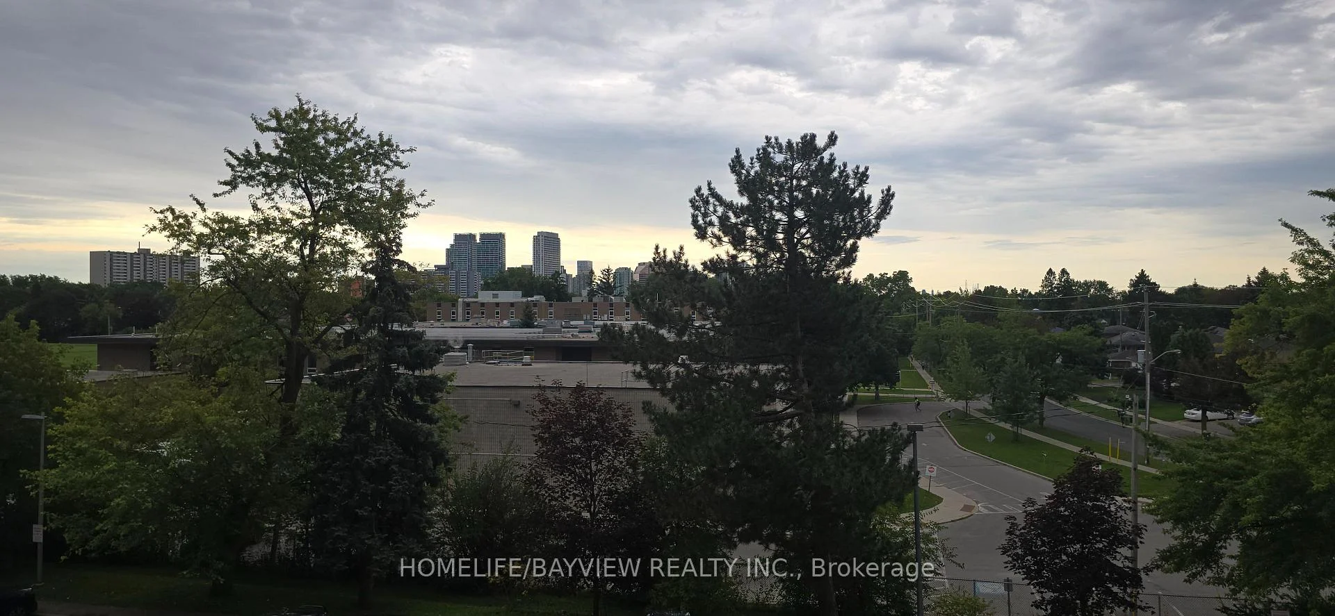 Photo 7 of Unit 403, 175 Hilda Avenue, North York, Newtonbrook West — HOMEH