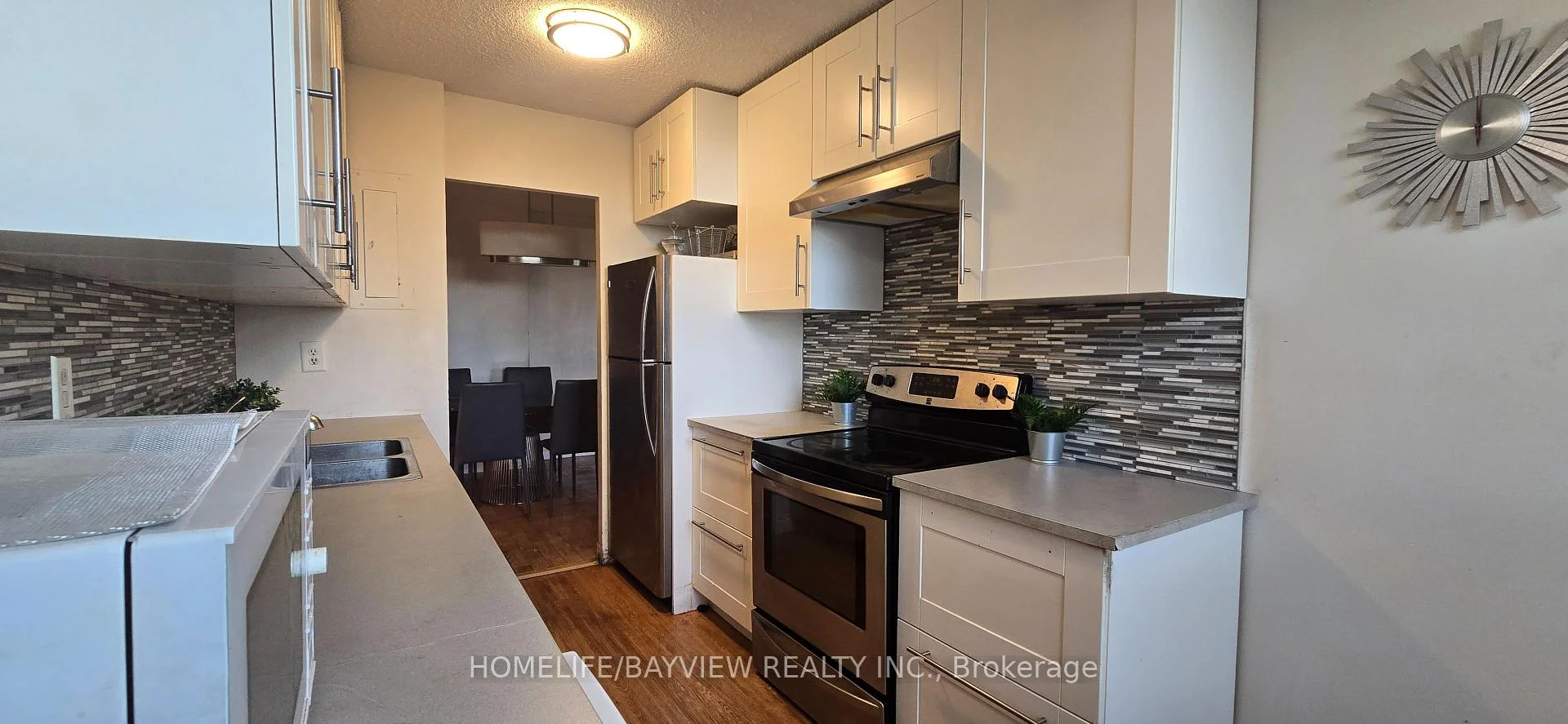 Photo 10 of Unit 403, 175 Hilda Avenue, North York, Newtonbrook West — HOMEH