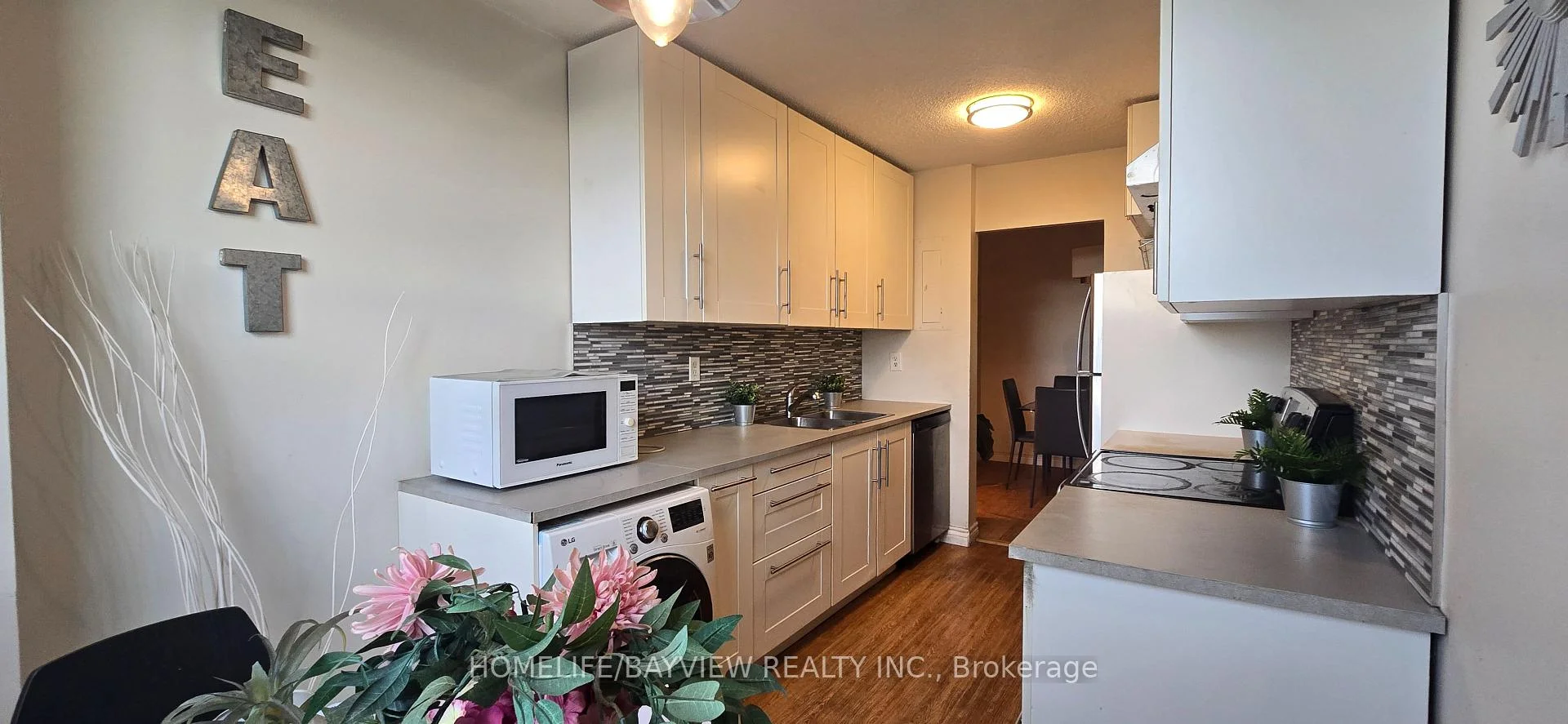 Photo 12 of Unit 403, 175 Hilda Avenue, North York, Newtonbrook West — HOMEH