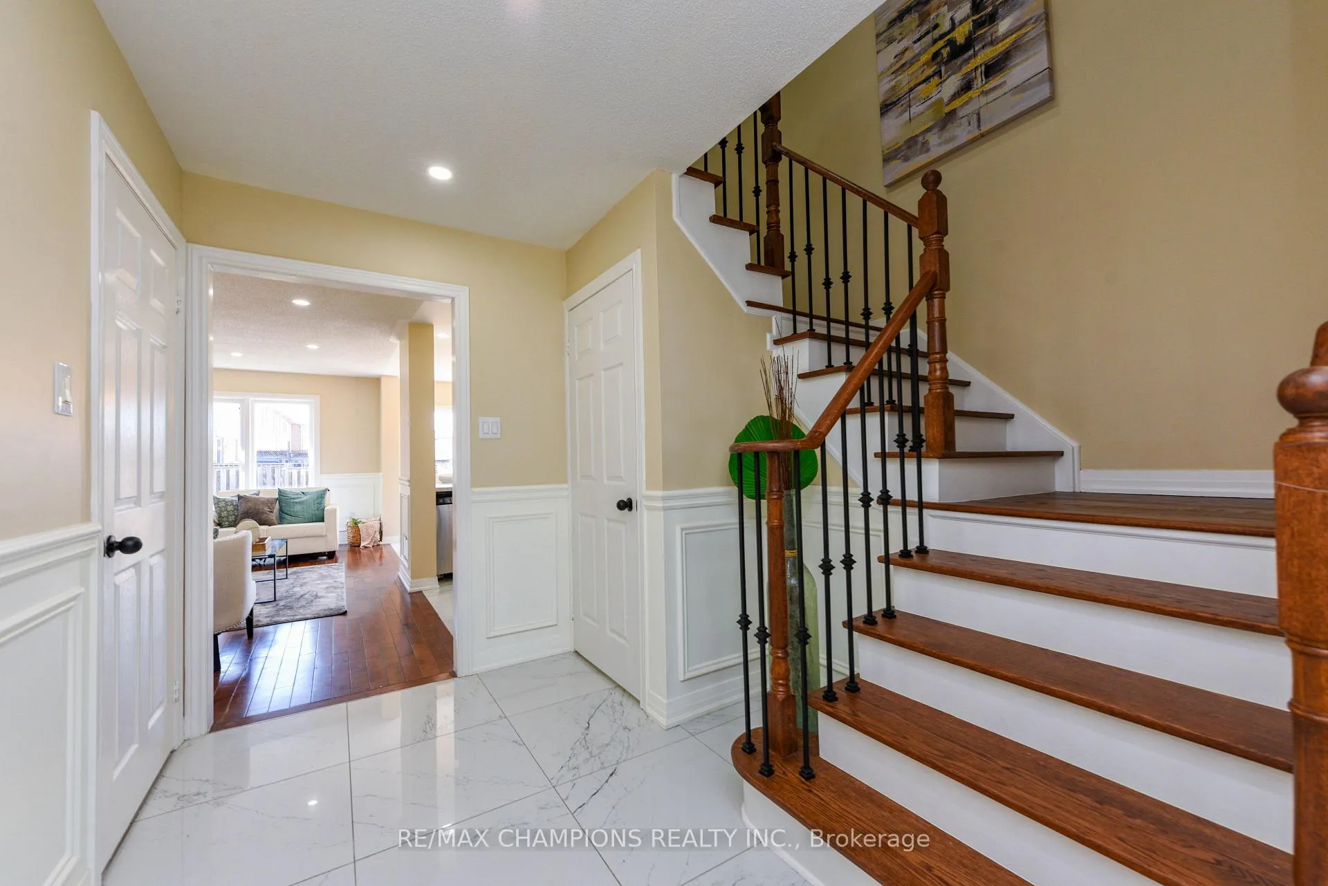 Photo 7 of 258 Van Kirk Drive, Brampton, Northwest Sandalwood Parkway — HOMEH