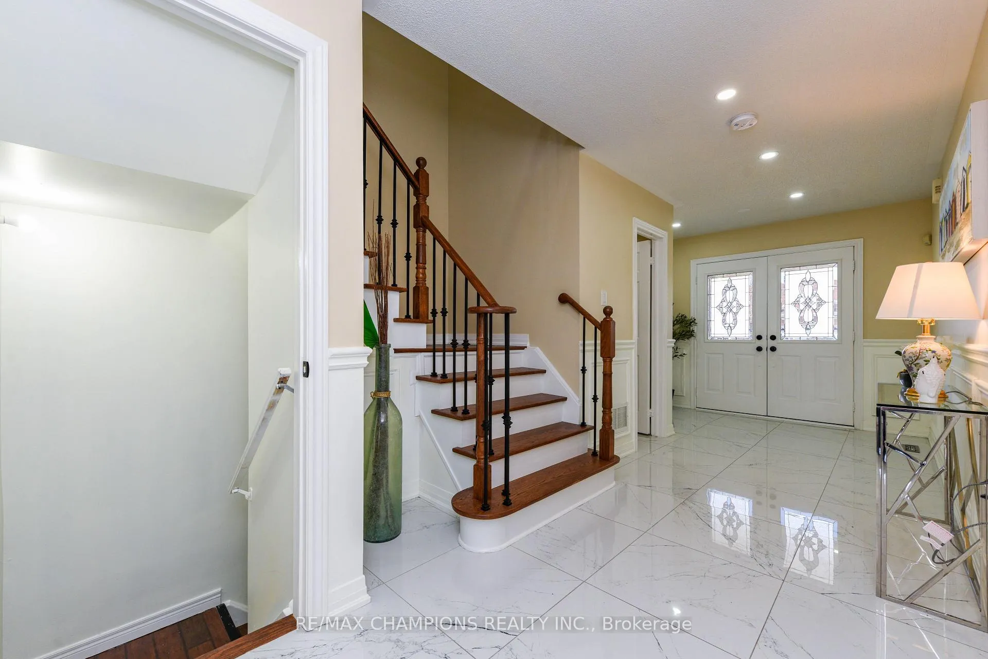 Photo 8 of 258 Van Kirk Drive, Brampton, Northwest Sandalwood Parkway — HOMEH