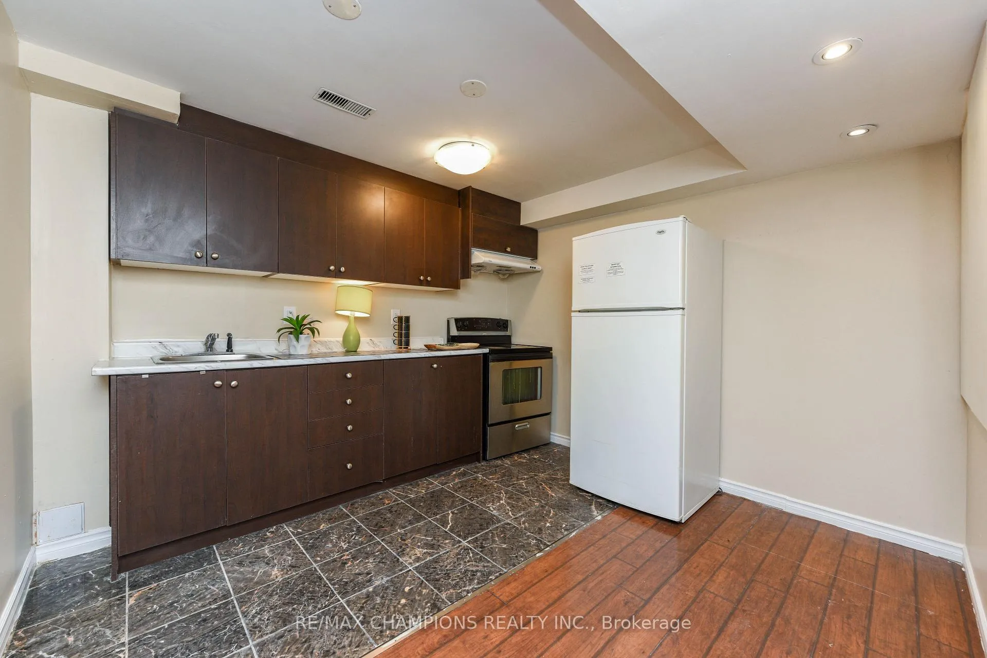 Photo 38 of 258 Van Kirk Drive, Brampton, Northwest Sandalwood Parkway — HOMEH