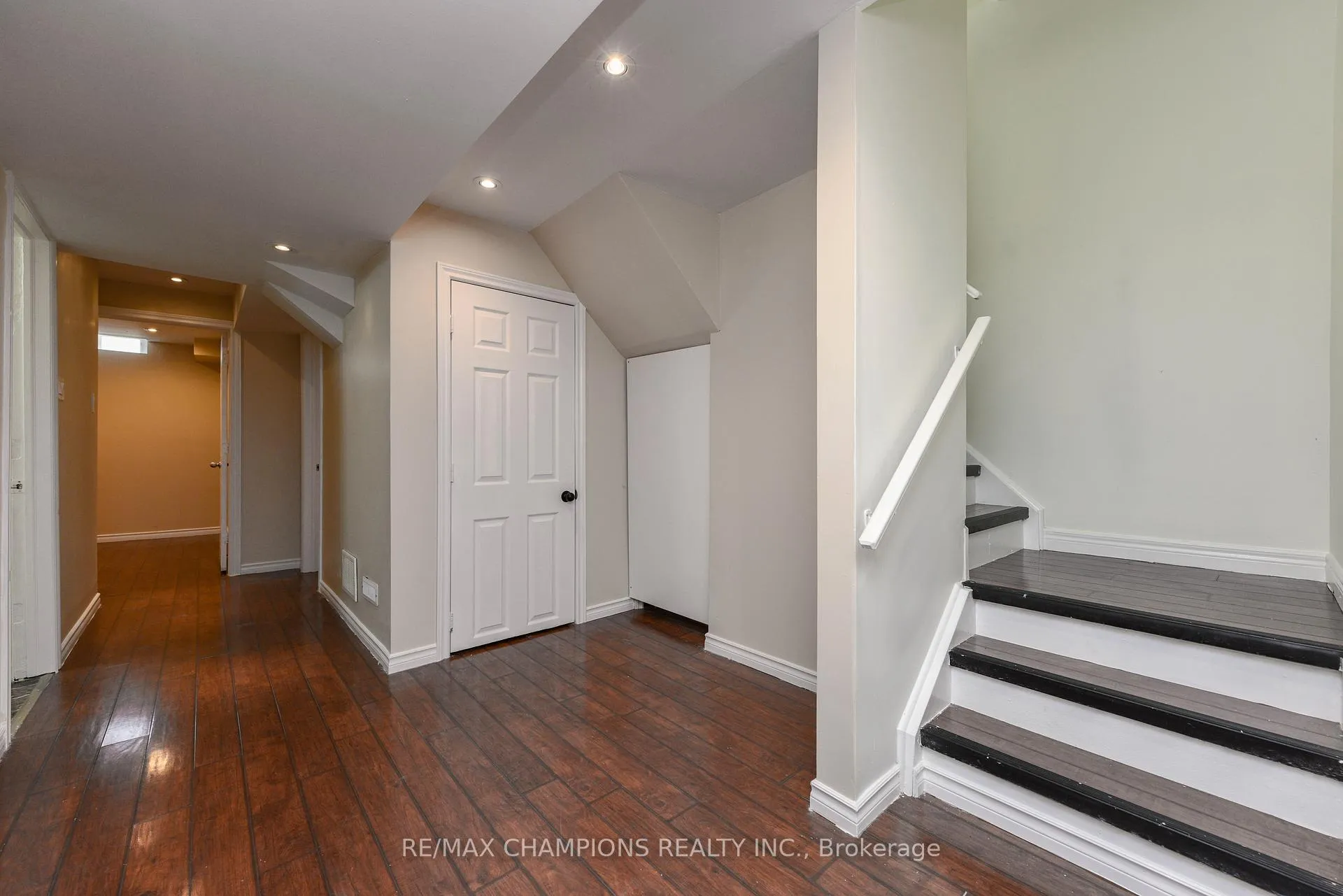 Photo 40 of 258 Van Kirk Drive, Brampton, Northwest Sandalwood Parkway — HOMEH