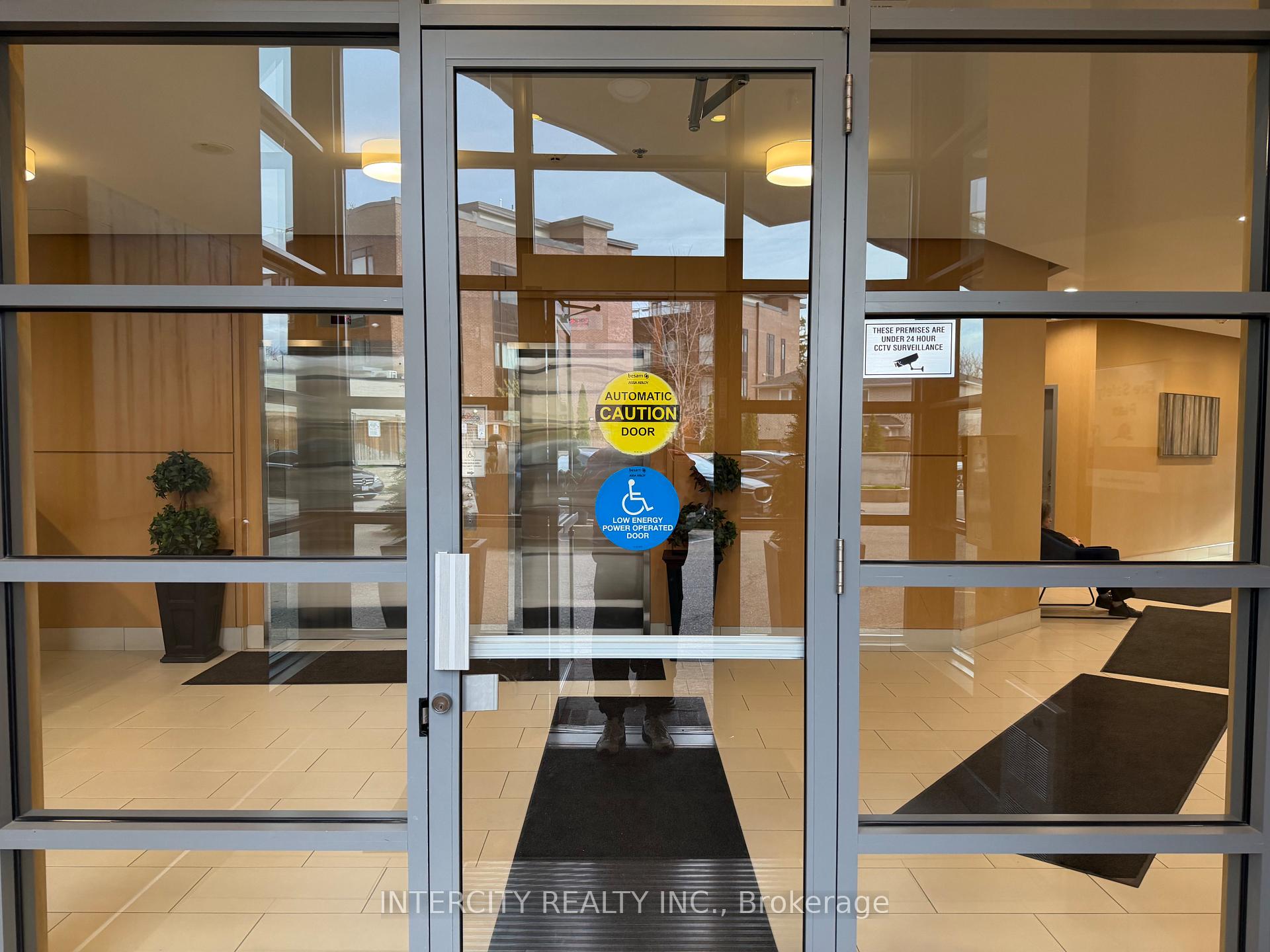 Photo 2 of Unit 802, 7730 Kipling Avenue, Vaughan, Vaughan Grove — HOMEH