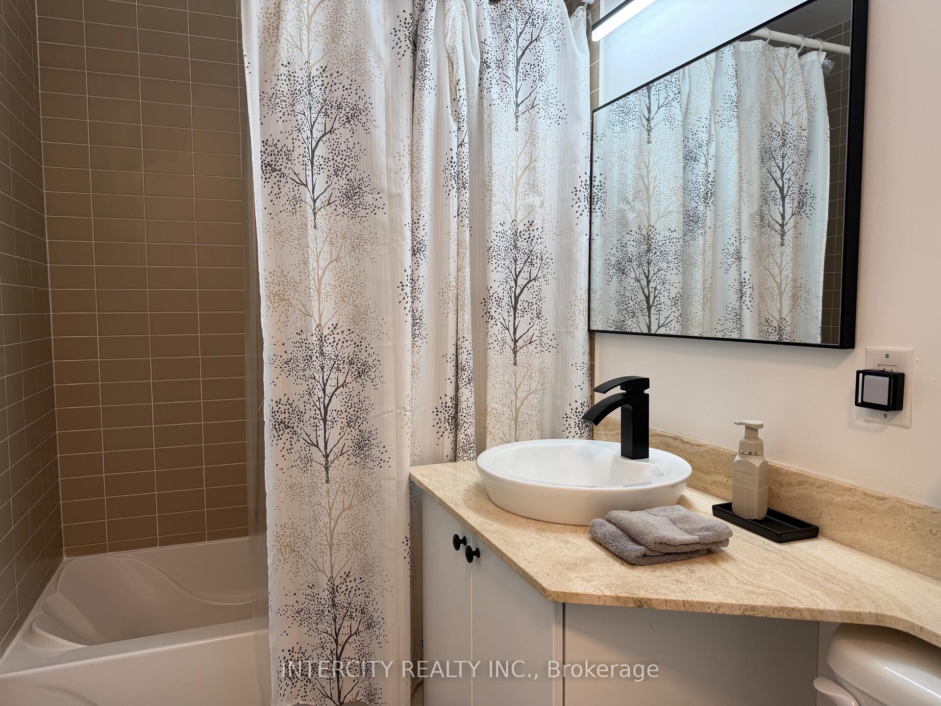 Photo 18 of Unit 802, 7730 Kipling Avenue, Vaughan, Vaughan Grove — HOMEH