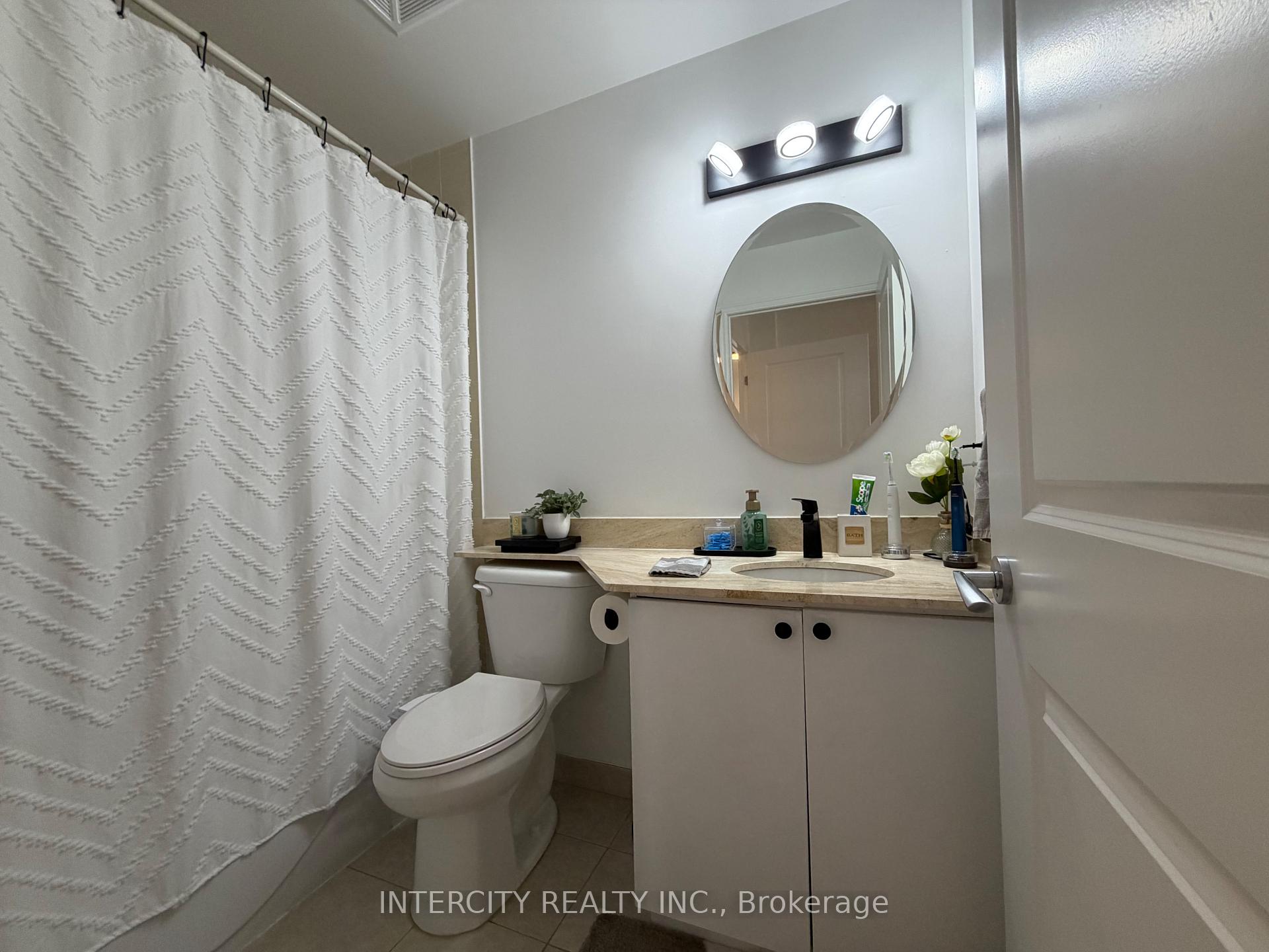 Photo 21 of Unit 802, 7730 Kipling Avenue, Vaughan, Vaughan Grove — HOMEH