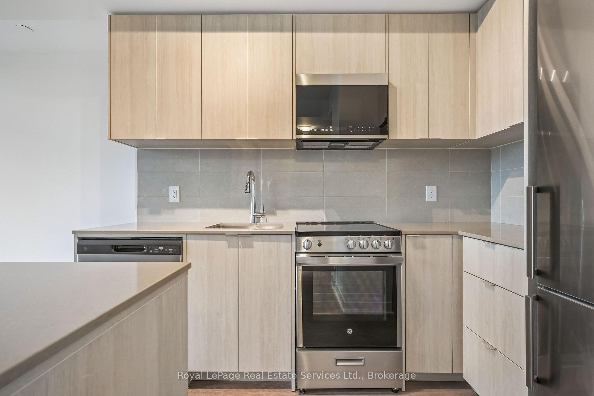 Photo 12 of Unit 711, 2088 James Street, Burlington, Brant — HOMEH