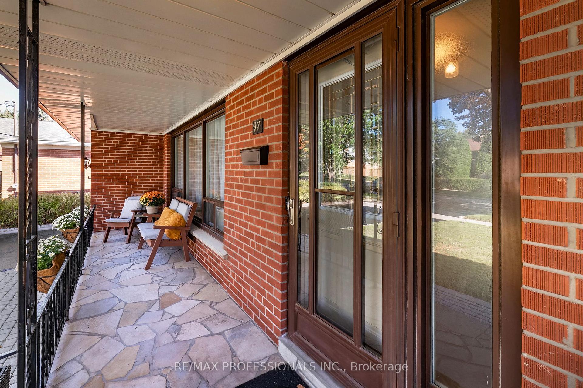 Photo 6 of 97 Freemont Avenue, Etobicoke, Humber Heights — HOMEH