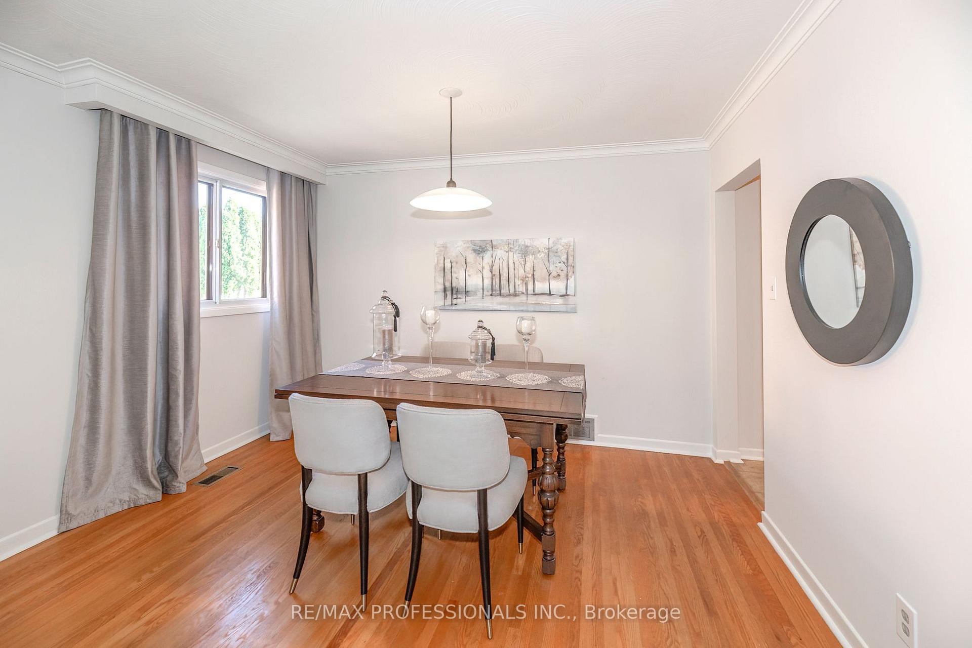 Photo 14 of 97 Freemont Avenue, Etobicoke, Humber Heights — HOMEH