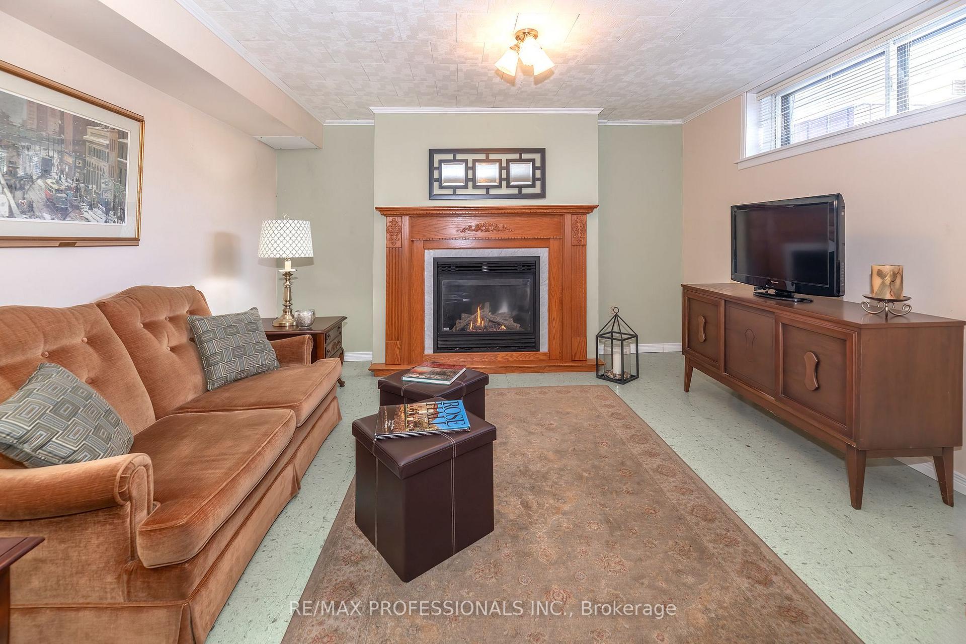 Photo 32 of 97 Freemont Avenue, Etobicoke, Humber Heights — HOMEH
