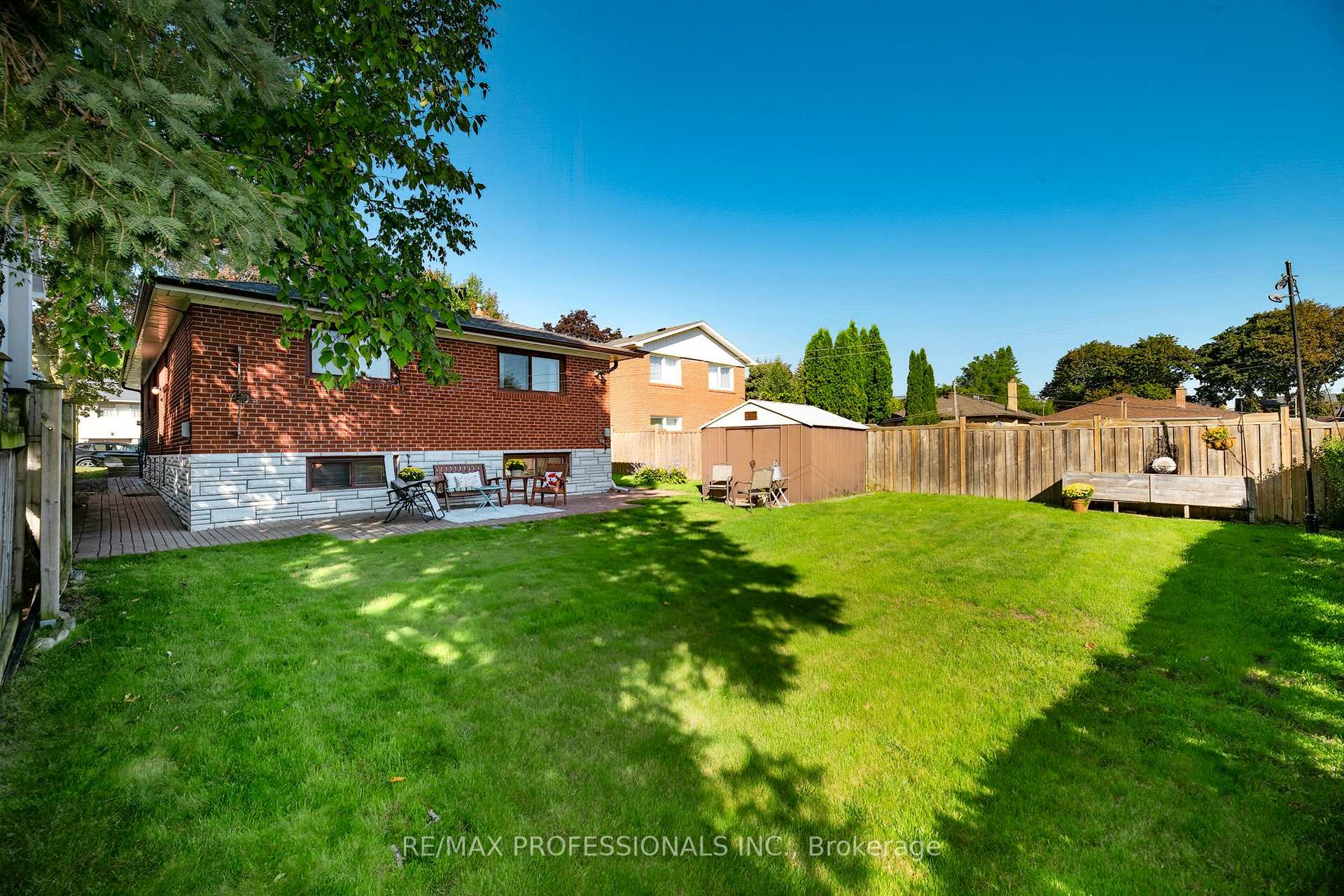 Photo 56 of 97 Freemont Avenue, Etobicoke, Humber Heights — HOMEH