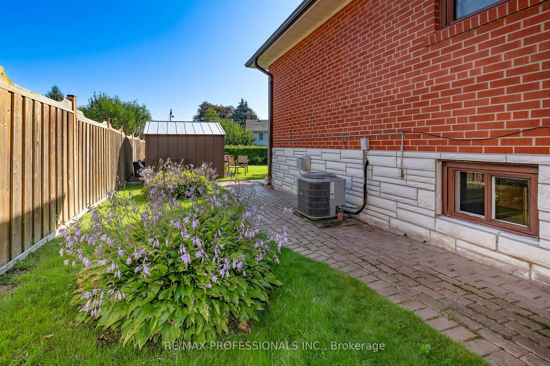 Photo 62 of 97 Freemont Avenue, Etobicoke, Humber Heights — HOMEH