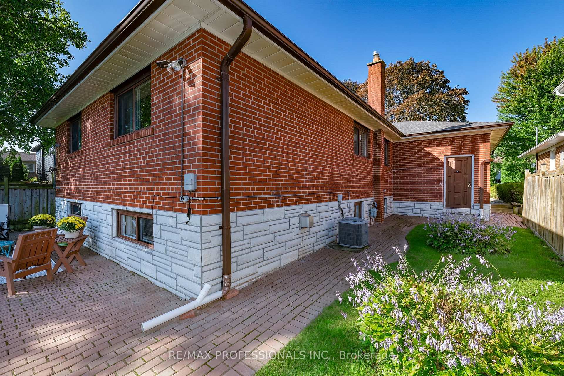 Photo 63 of 97 Freemont Avenue, Etobicoke, Humber Heights — HOMEH