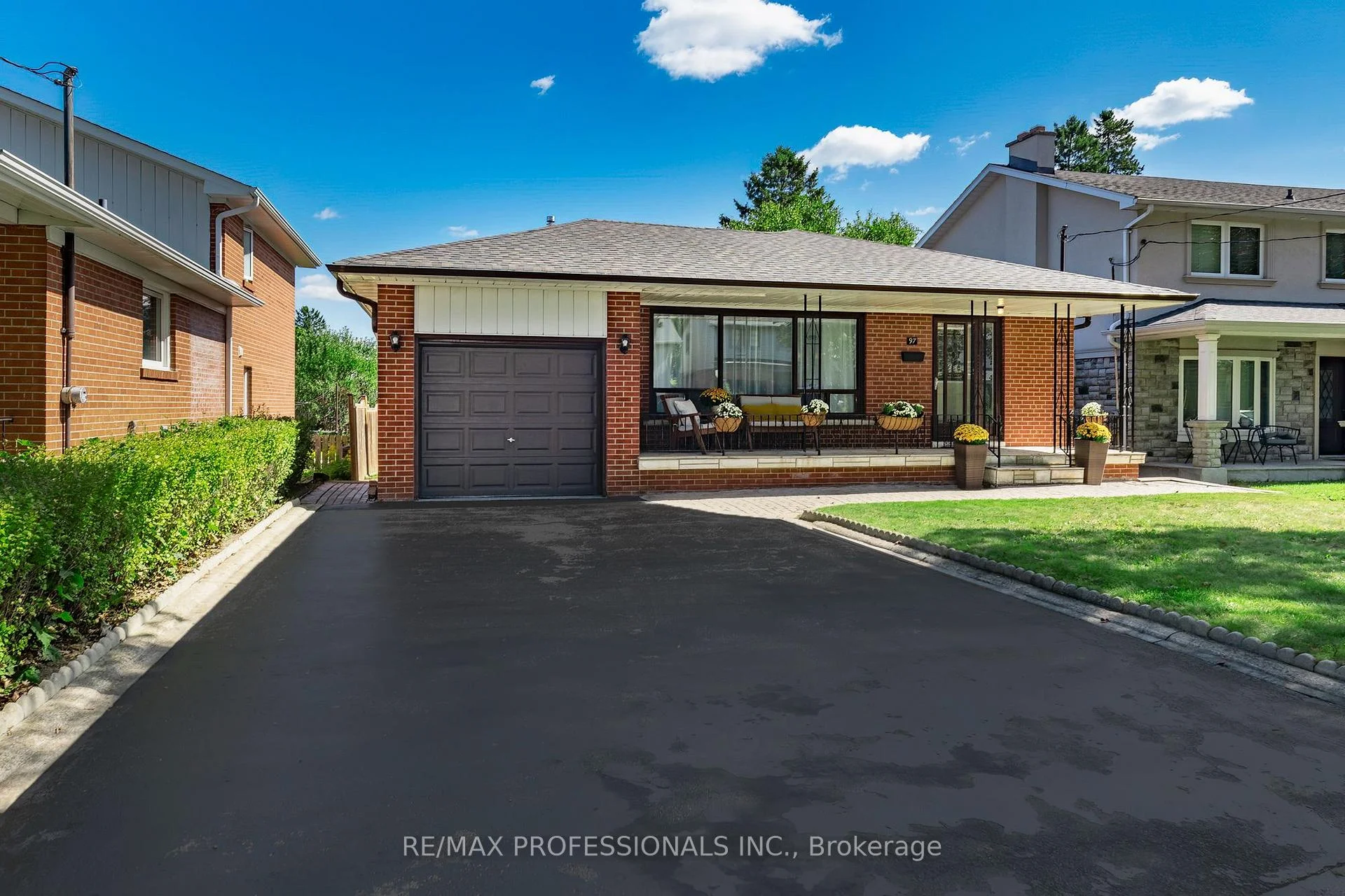 Photo 8 of 97 Freemont Avenue, Etobicoke, Humber Heights — HOMEH