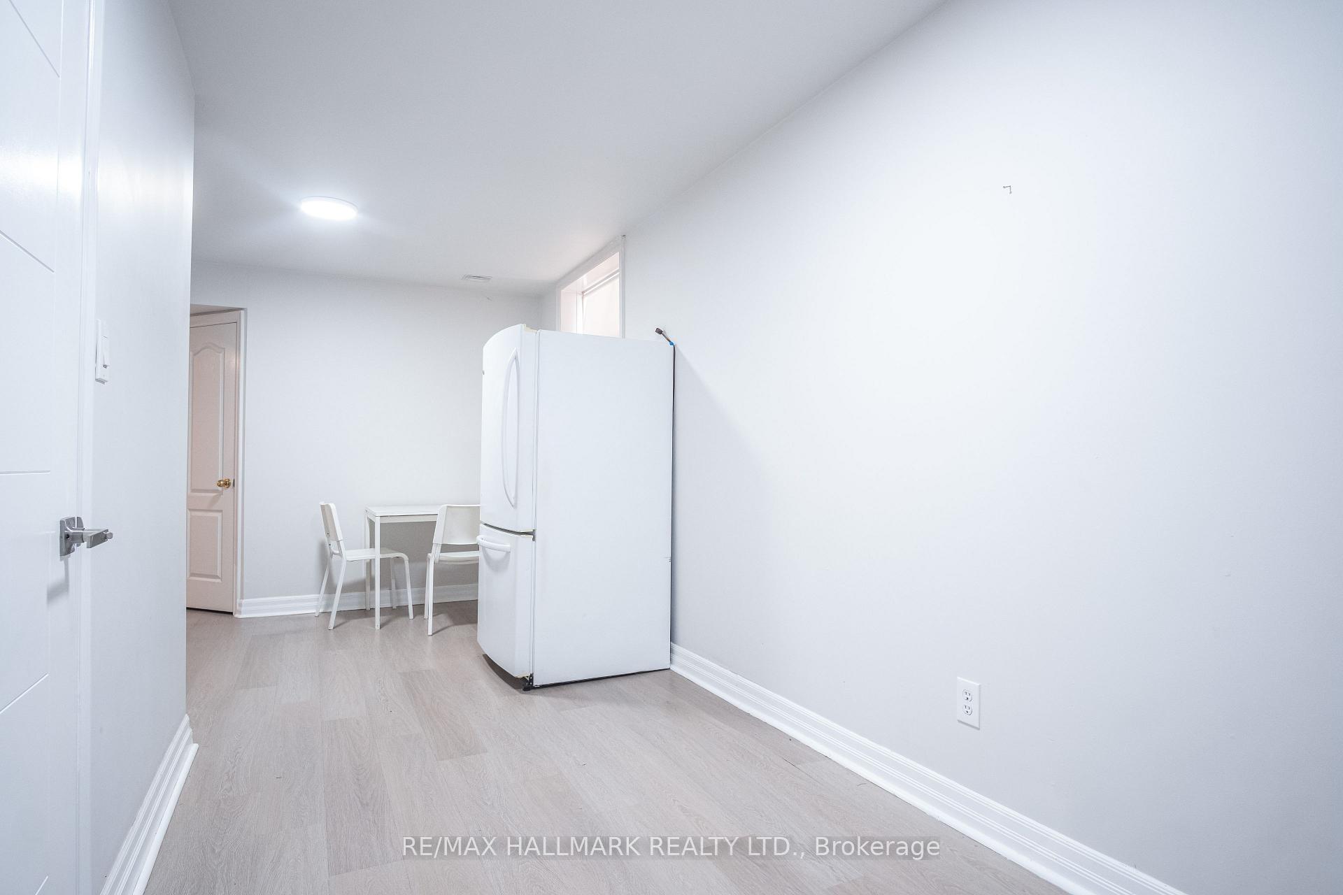 Photo 6 of Unit Basement, 116 Regina Avenue, Toronto, Englemount-Lawrence — HOMEH