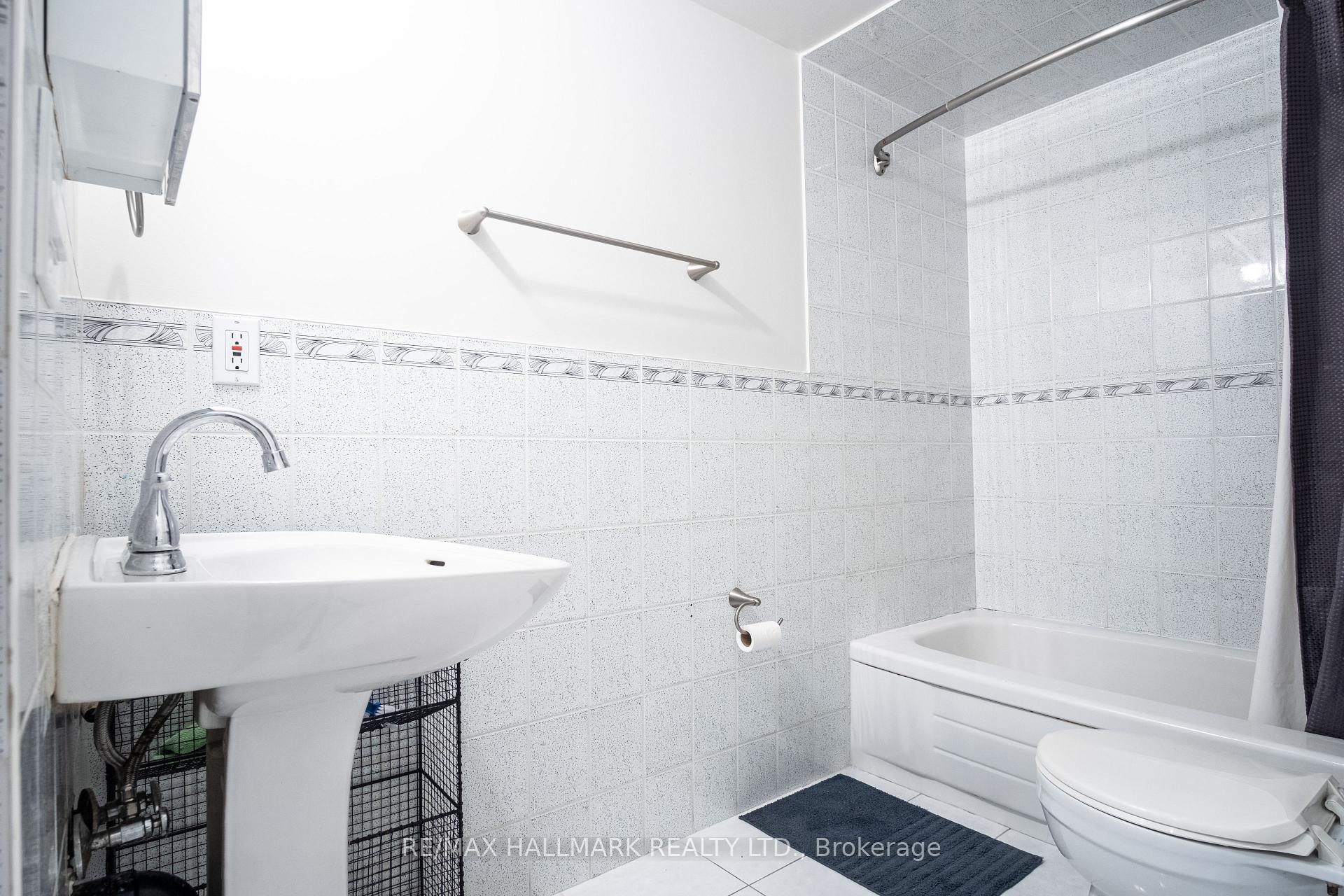 Photo 18 of Unit Basement, 116 Regina Avenue, Toronto, Englemount-Lawrence — HOMEH