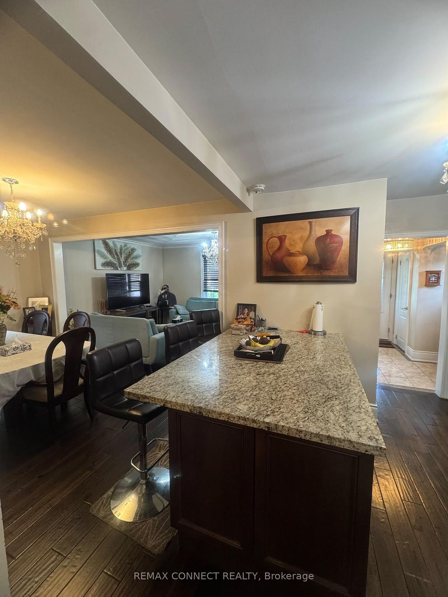 Photo 15 of 189 Tower Drive, Scarborough, Wexford-Maryvale — HOMEH