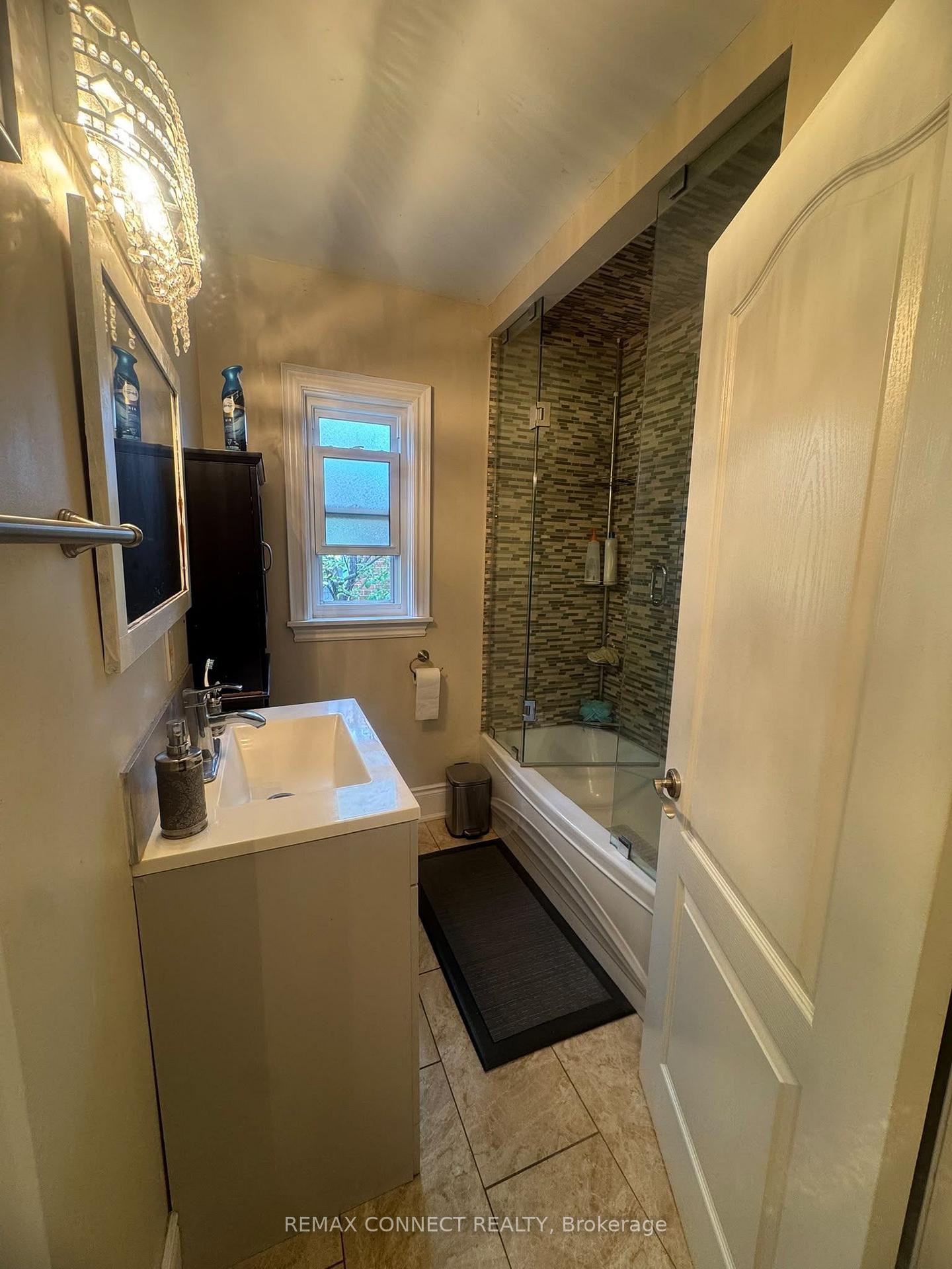 Photo 25 of 189 Tower Drive, Scarborough, Wexford-Maryvale — HOMEH
