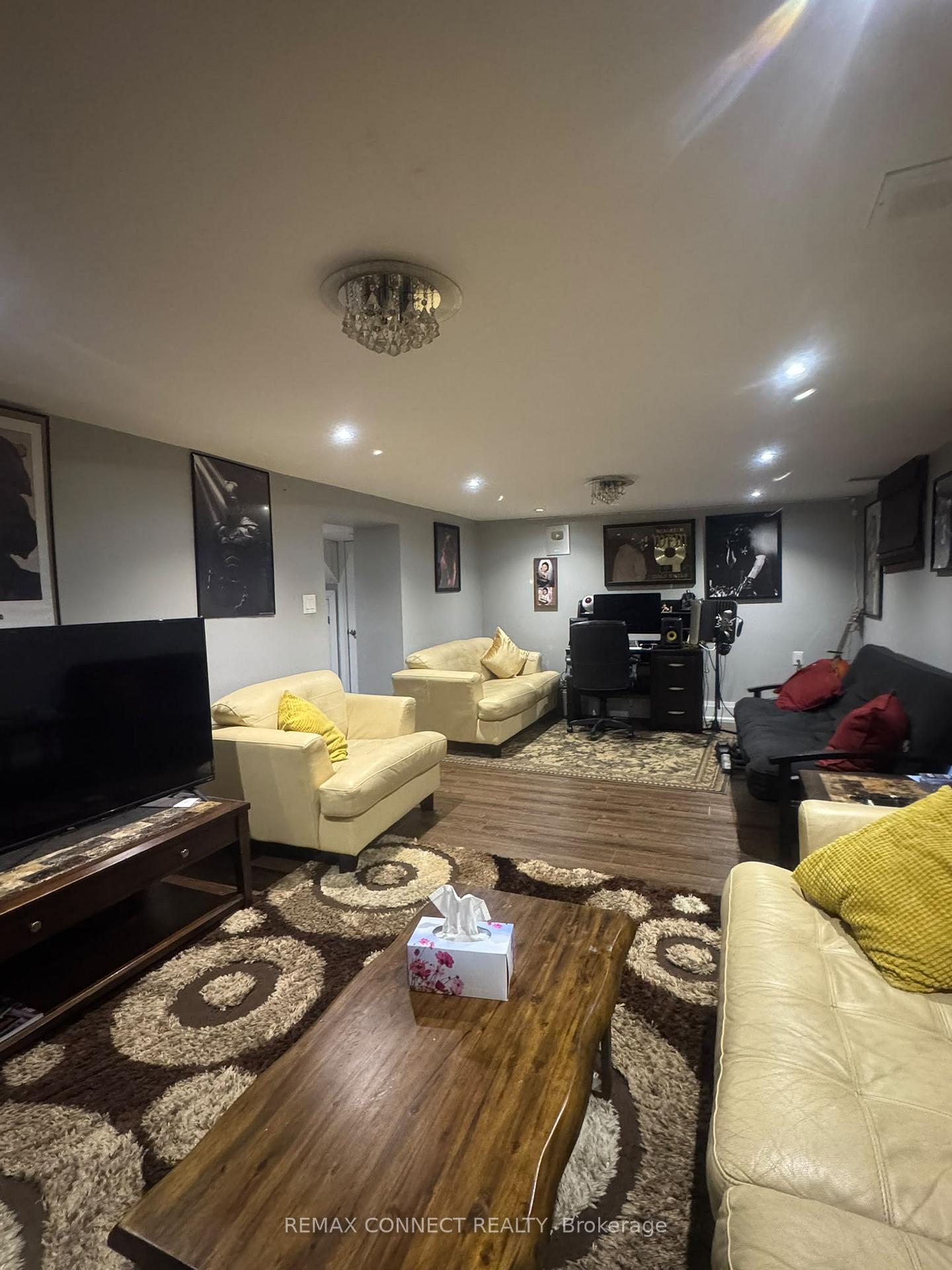 Photo 39 of 189 Tower Drive, Scarborough, Wexford-Maryvale — HOMEH