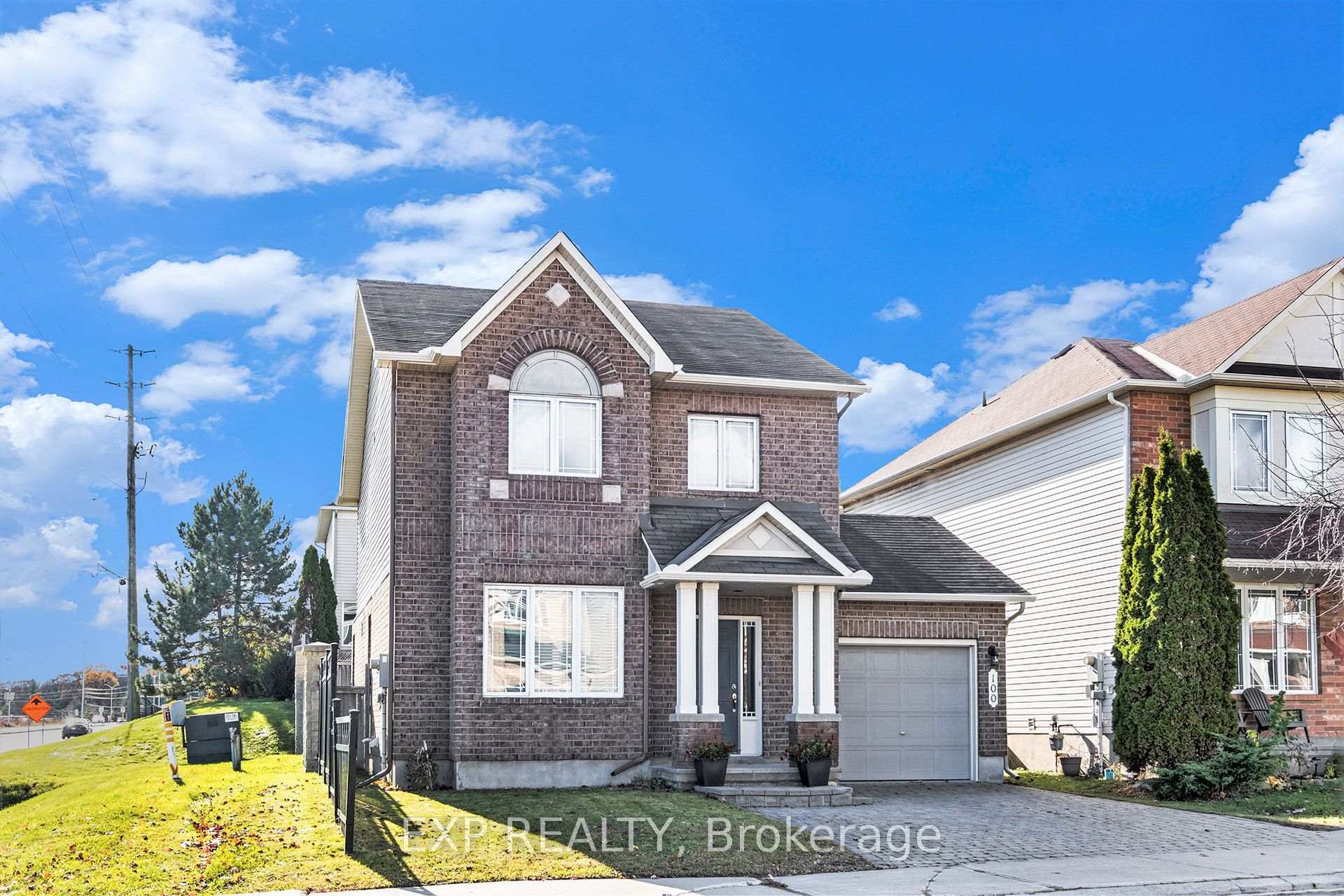 Photo 3 of 100 Rocky Hill Drive, Ottawa, Barrhaven - Strandherd — HOMEH