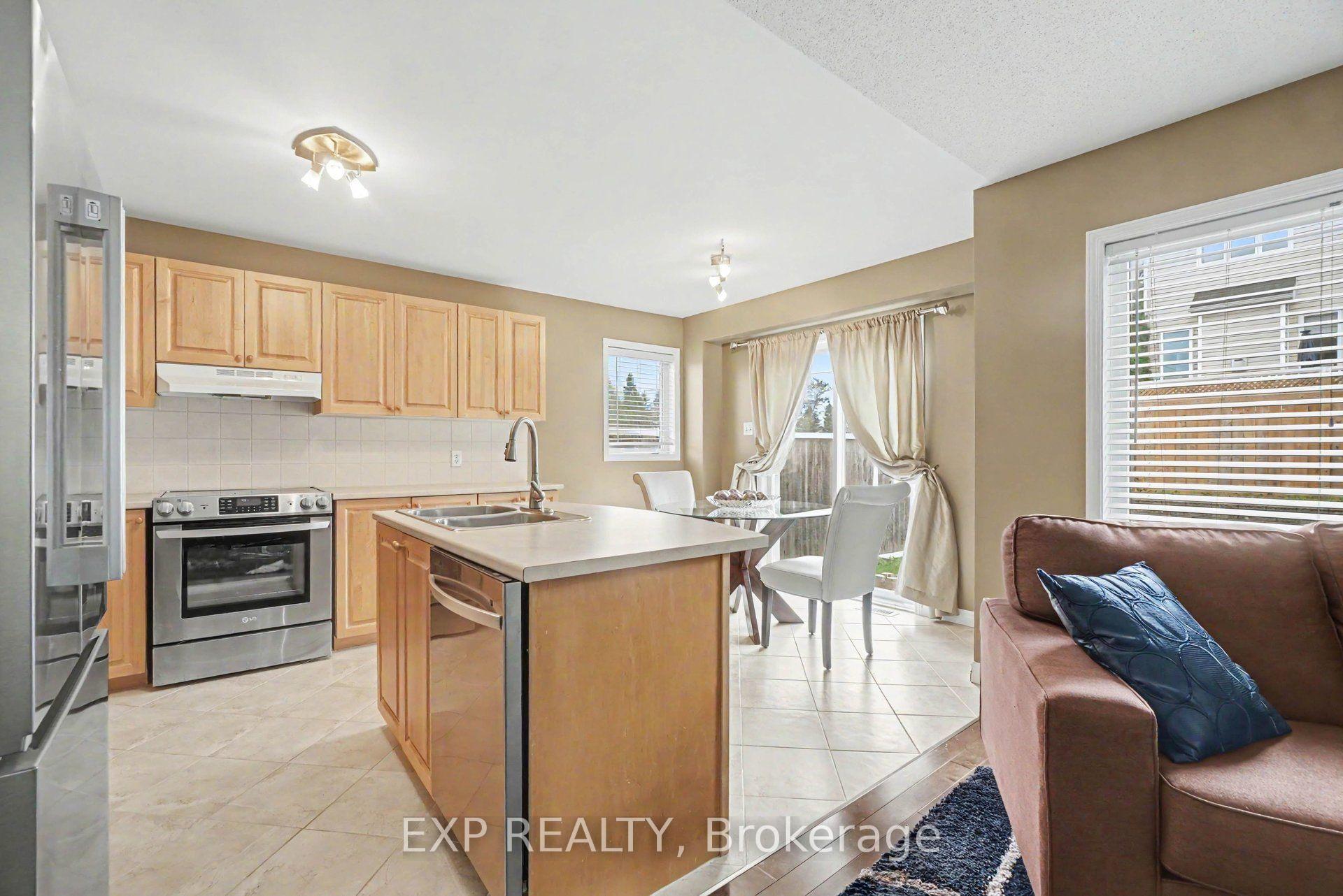 Photo 10 of 100 Rocky Hill Drive, Ottawa, Barrhaven - Strandherd — HOMEH