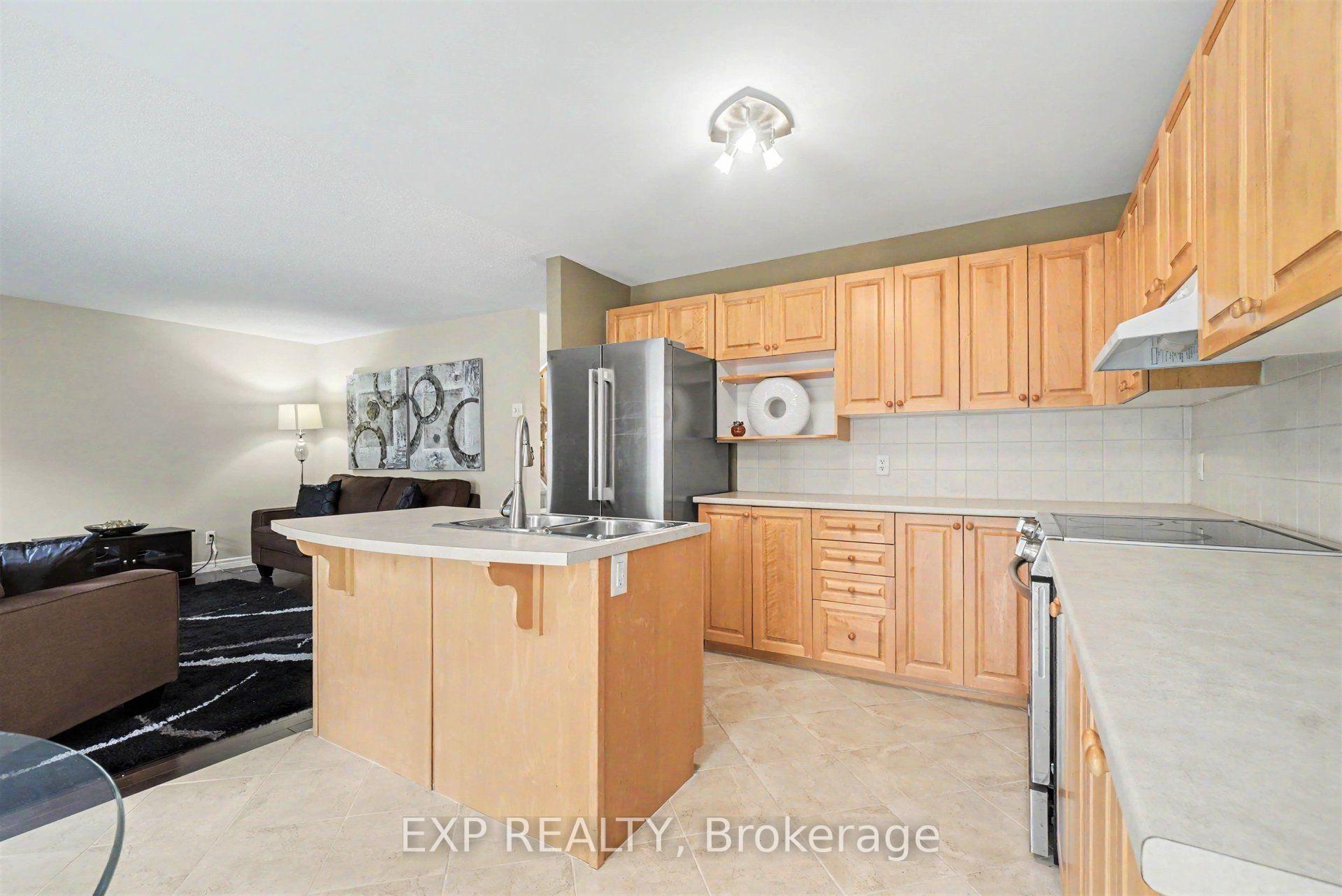 Photo 12 of 100 Rocky Hill Drive, Ottawa, Barrhaven - Strandherd — HOMEH