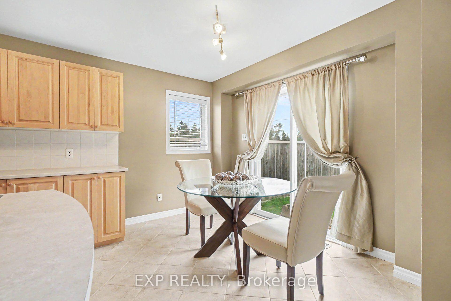 Photo 13 of 100 Rocky Hill Drive, Ottawa, Barrhaven - Strandherd — HOMEH
