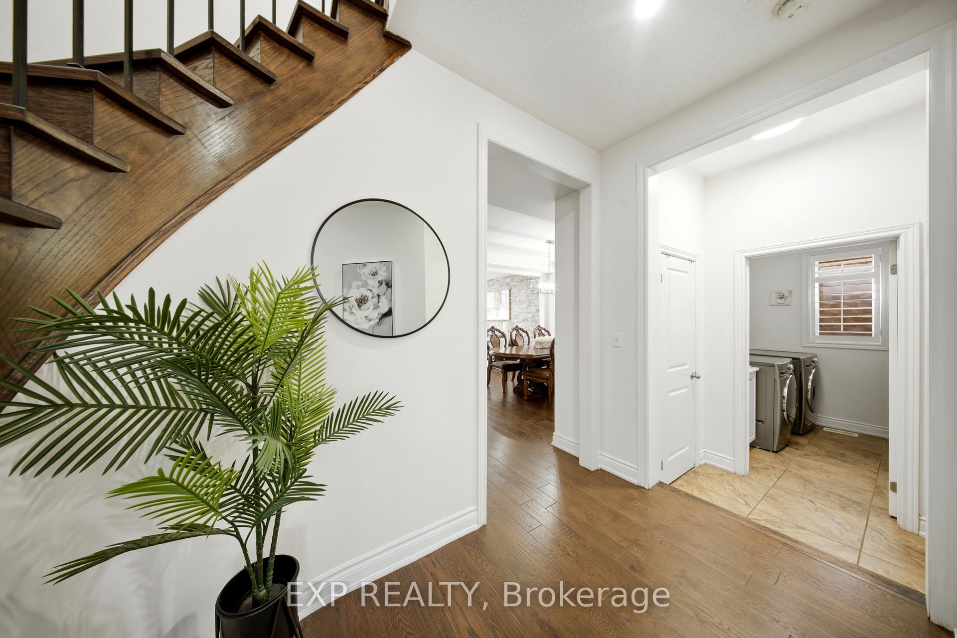 Photo 6 of 114 Chaumont Drive, Hamilton, Stoney Creek Mountain — HOMEH
