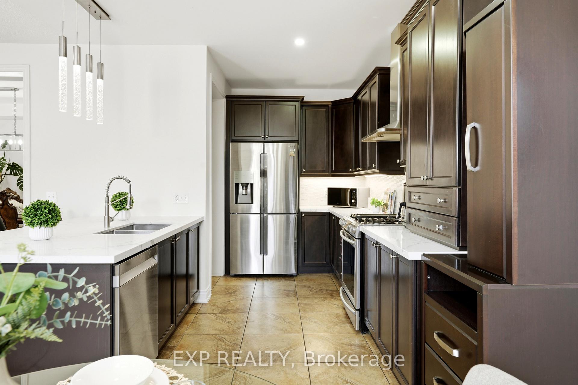 Photo 15 of 114 Chaumont Drive, Hamilton, Stoney Creek Mountain — HOMEH