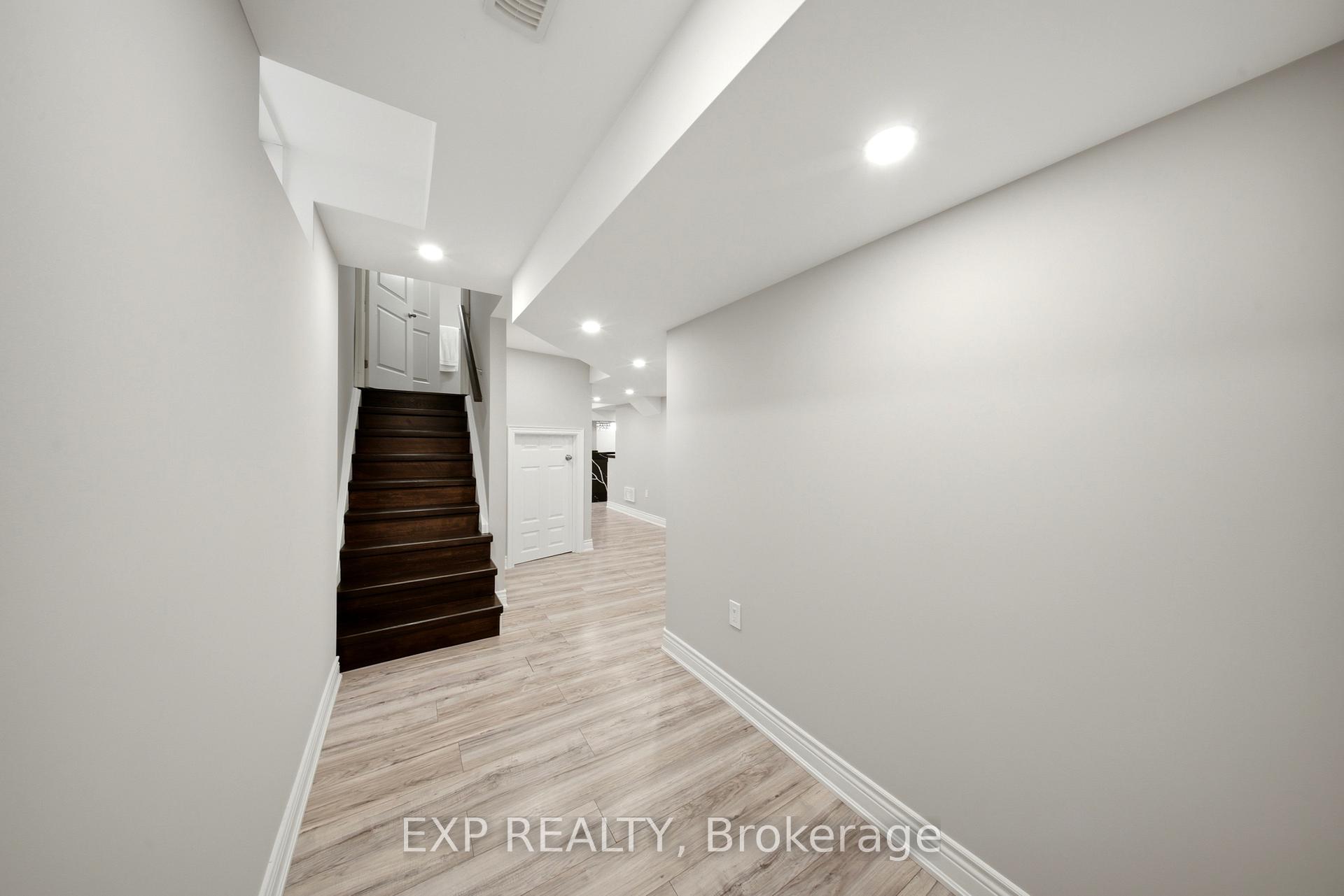 Photo 22 of 114 Chaumont Drive, Hamilton, Stoney Creek Mountain — HOMEH