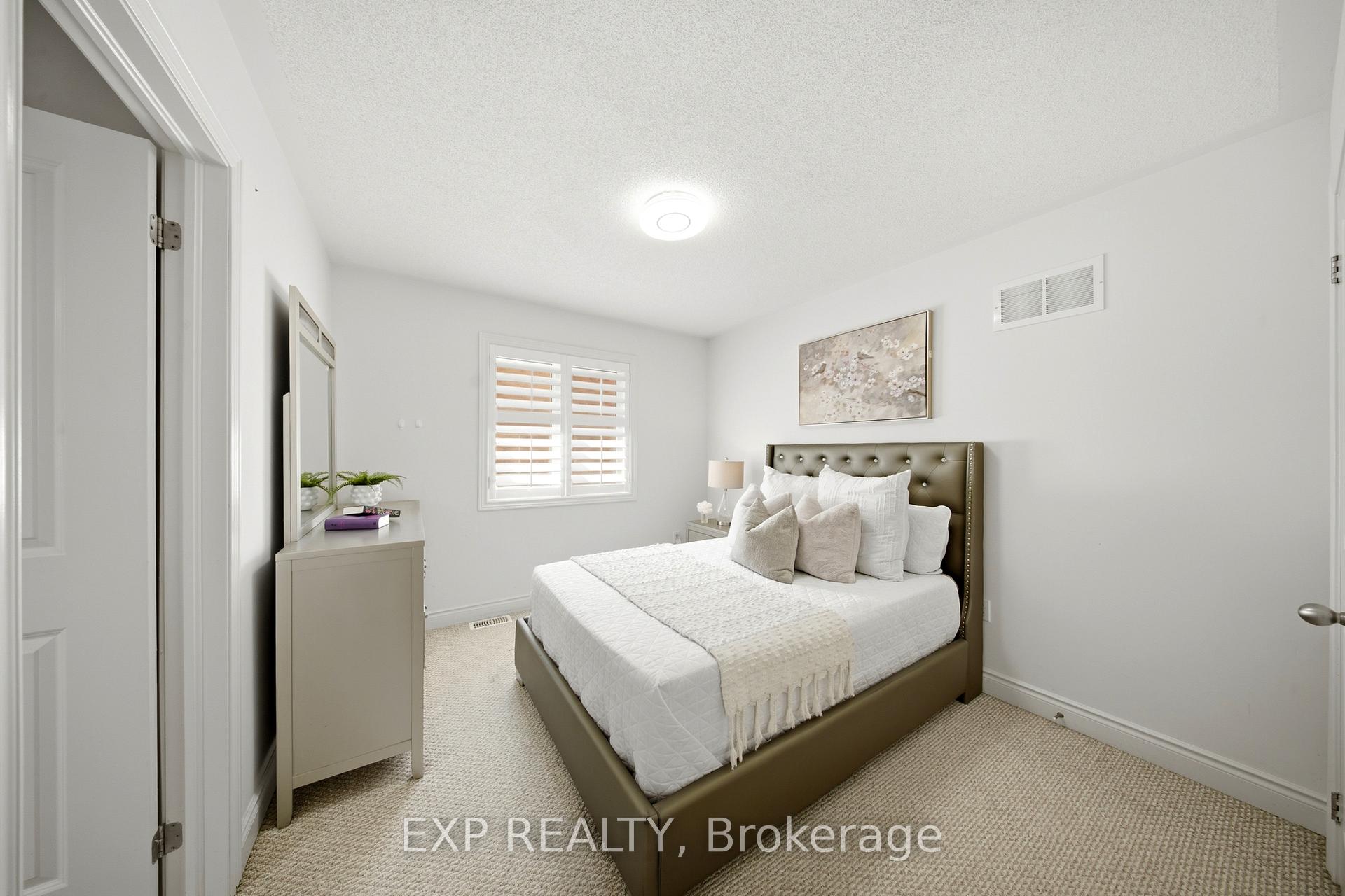 Photo 32 of 114 Chaumont Drive, Hamilton, Stoney Creek Mountain — HOMEH