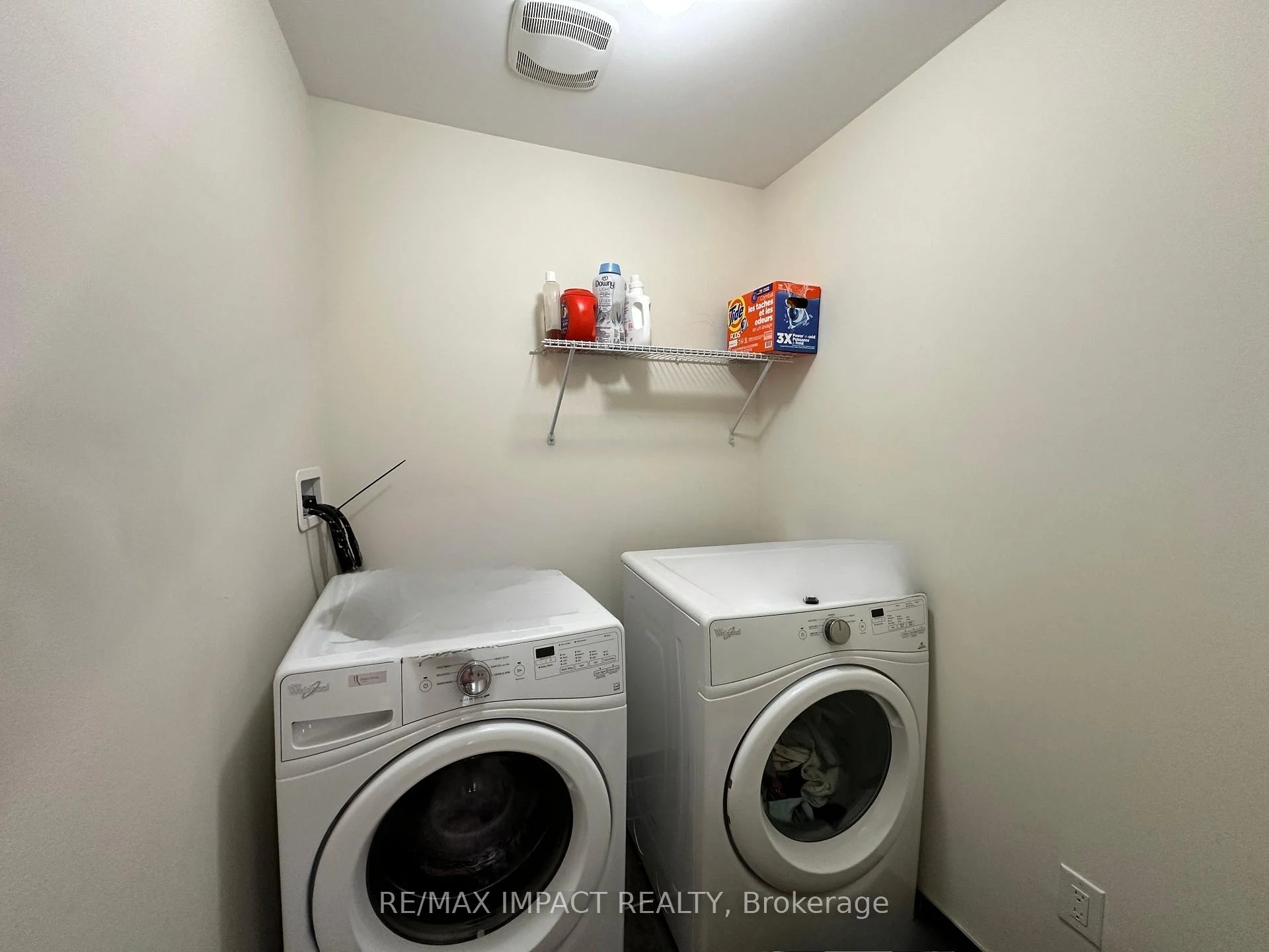 Photo 2 of 11 Ivor Crescent N, Brampton, Northwest Brampton — HOMEH