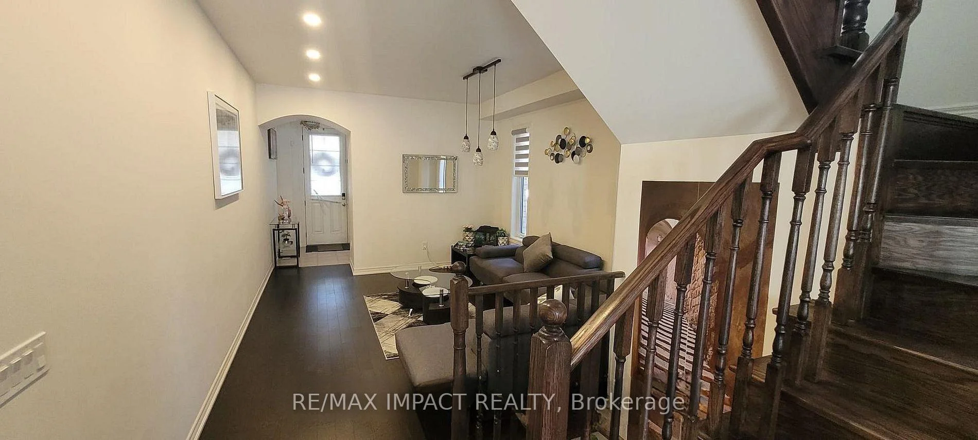 Photo 18 of 11 Ivor Crescent N, Brampton, Northwest Brampton — HOMEH