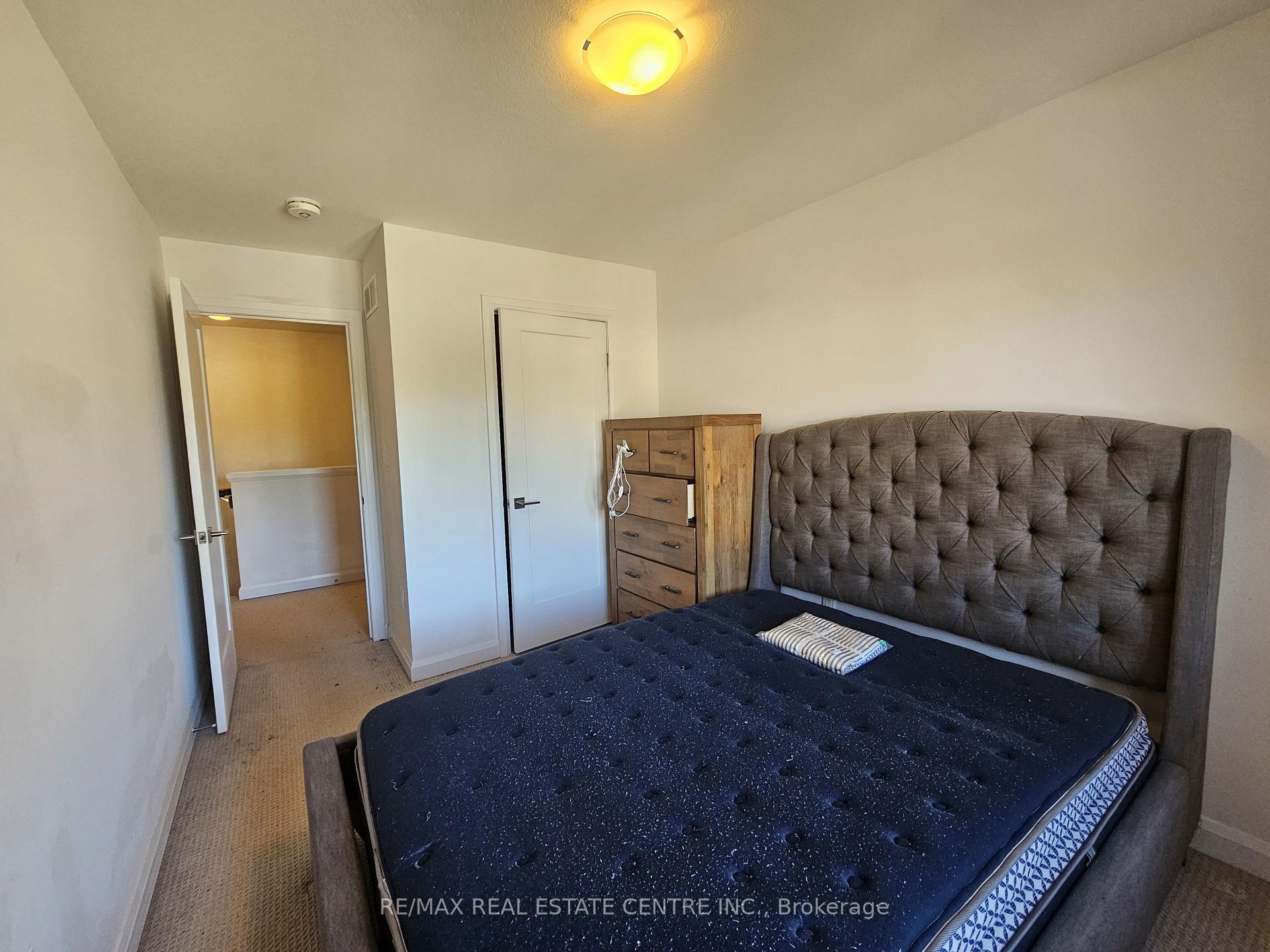 Photo 16 of Unit 17, 1169 Garner Road E, Hamilton, Ancaster — HOMEH