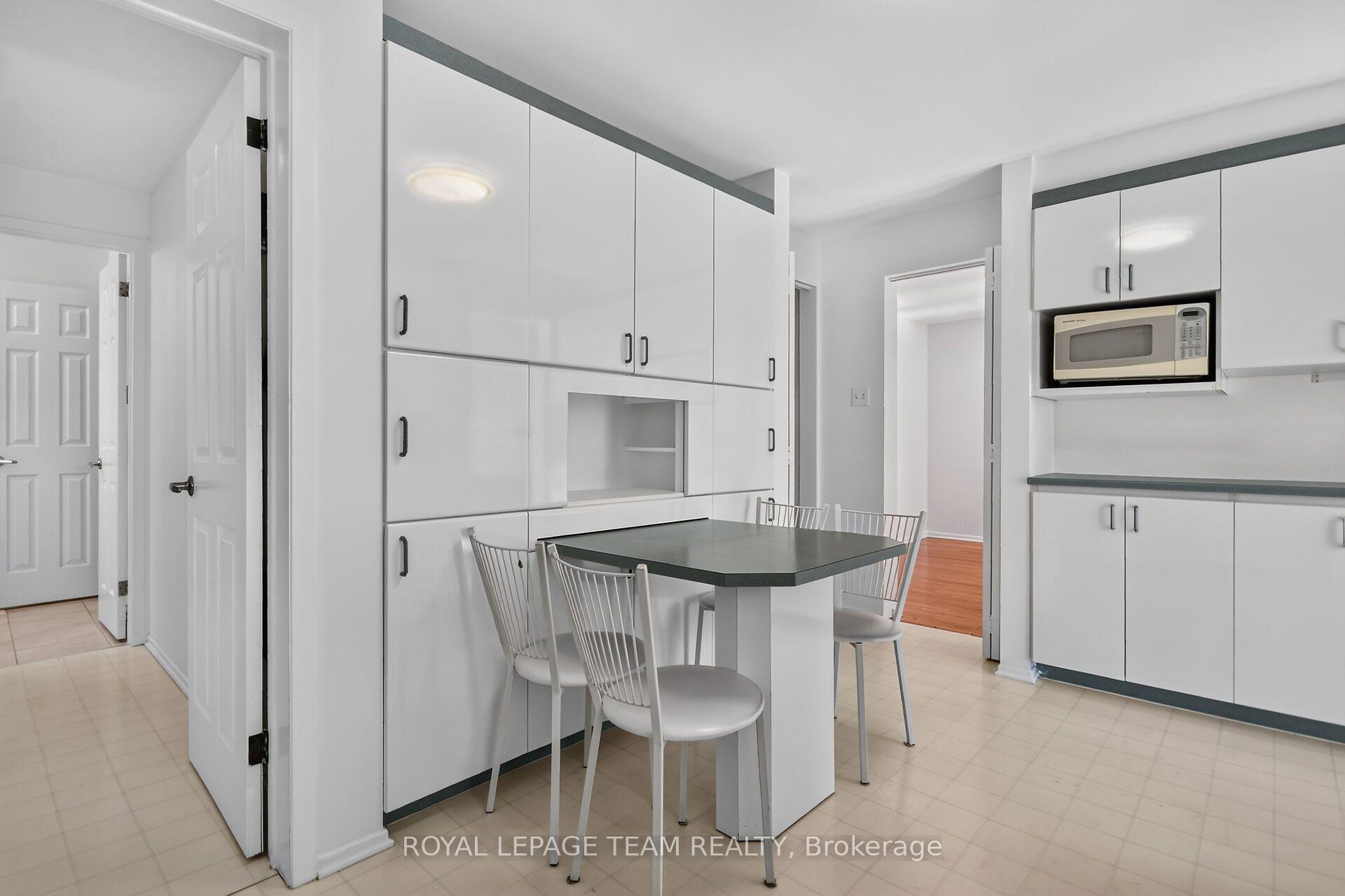Photo 20 of 106 Four Seasons Drive, Ottawa, Borden Farm/Stewart Farm/Carleton Heights/Parkwood Hills — HOMEH