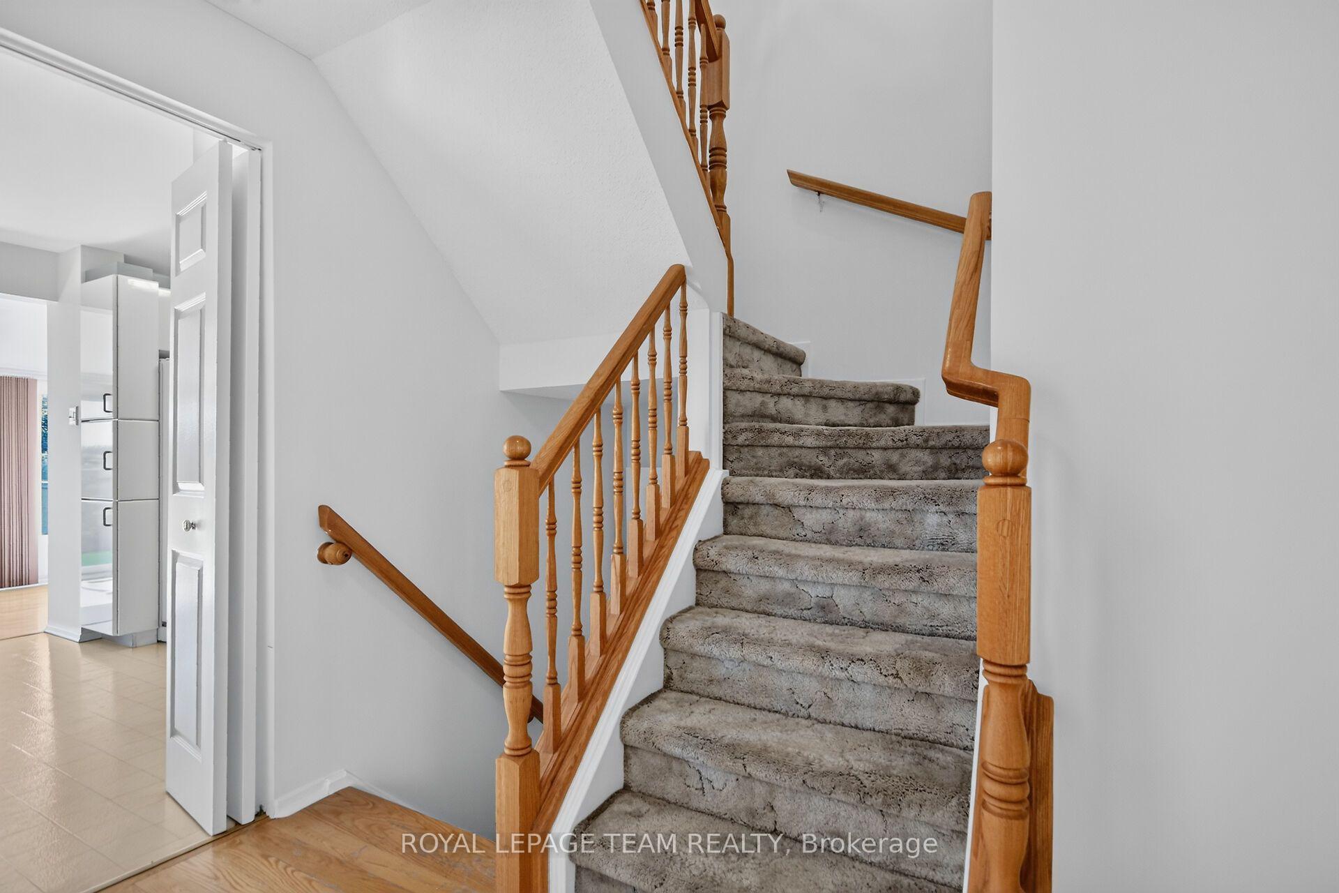 Photo 28 of 106 Four Seasons Drive, Ottawa, Borden Farm/Stewart Farm/Carleton Heights/Parkwood Hills — HOMEH
