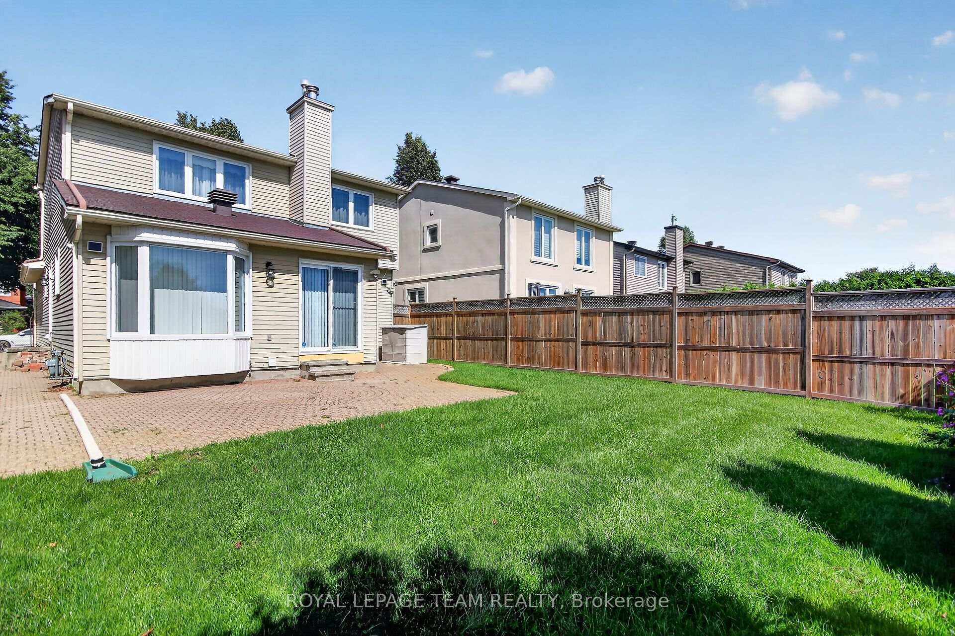 Photo 49 of 106 Four Seasons Drive, Ottawa, Borden Farm/Stewart Farm/Carleton Heights/Parkwood Hills — HOMEH