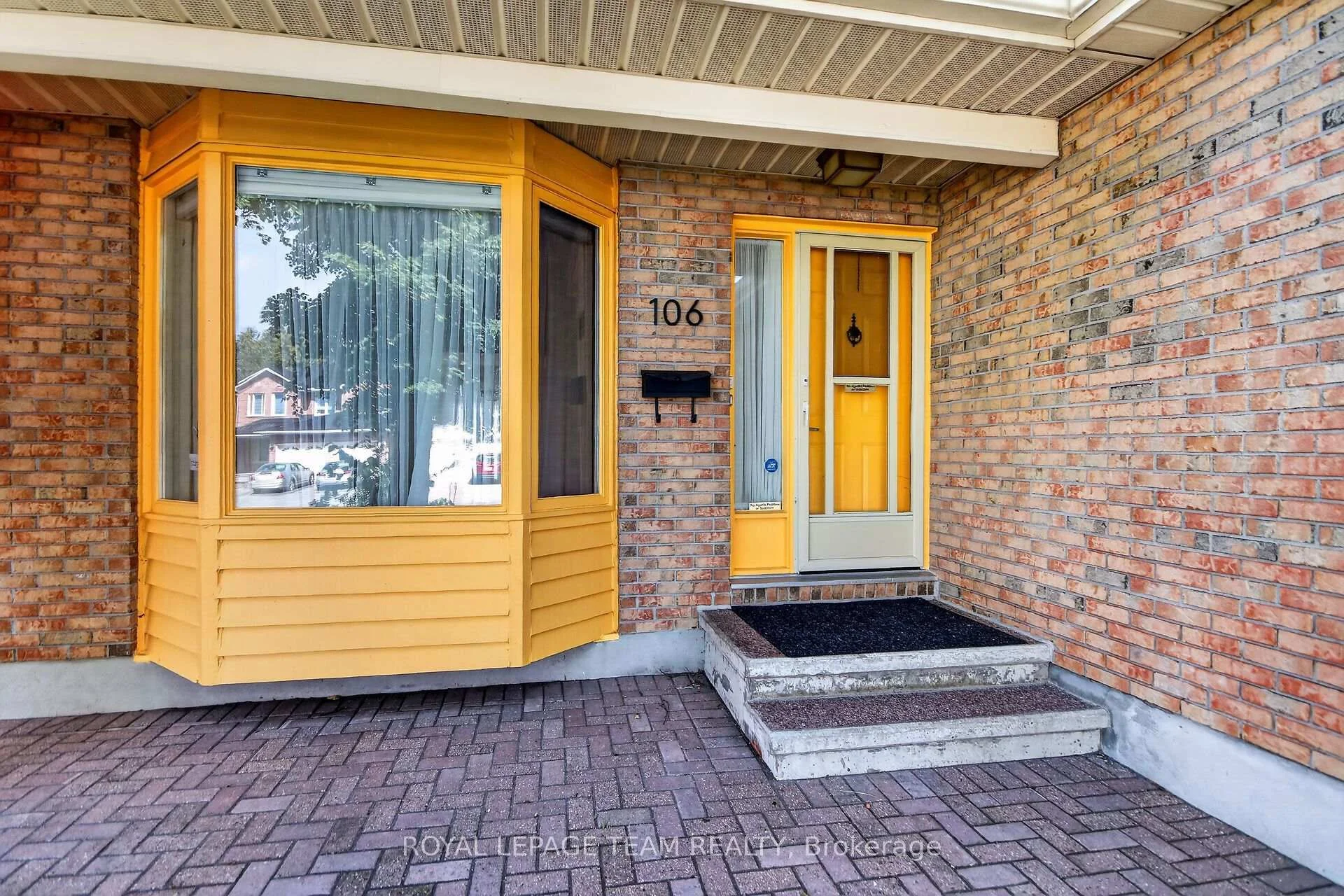 Photo 13 of 106 Four Seasons Drive, Ottawa, Borden Farm/Stewart Farm/Carleton Heights/Parkwood Hills — HOMEH
