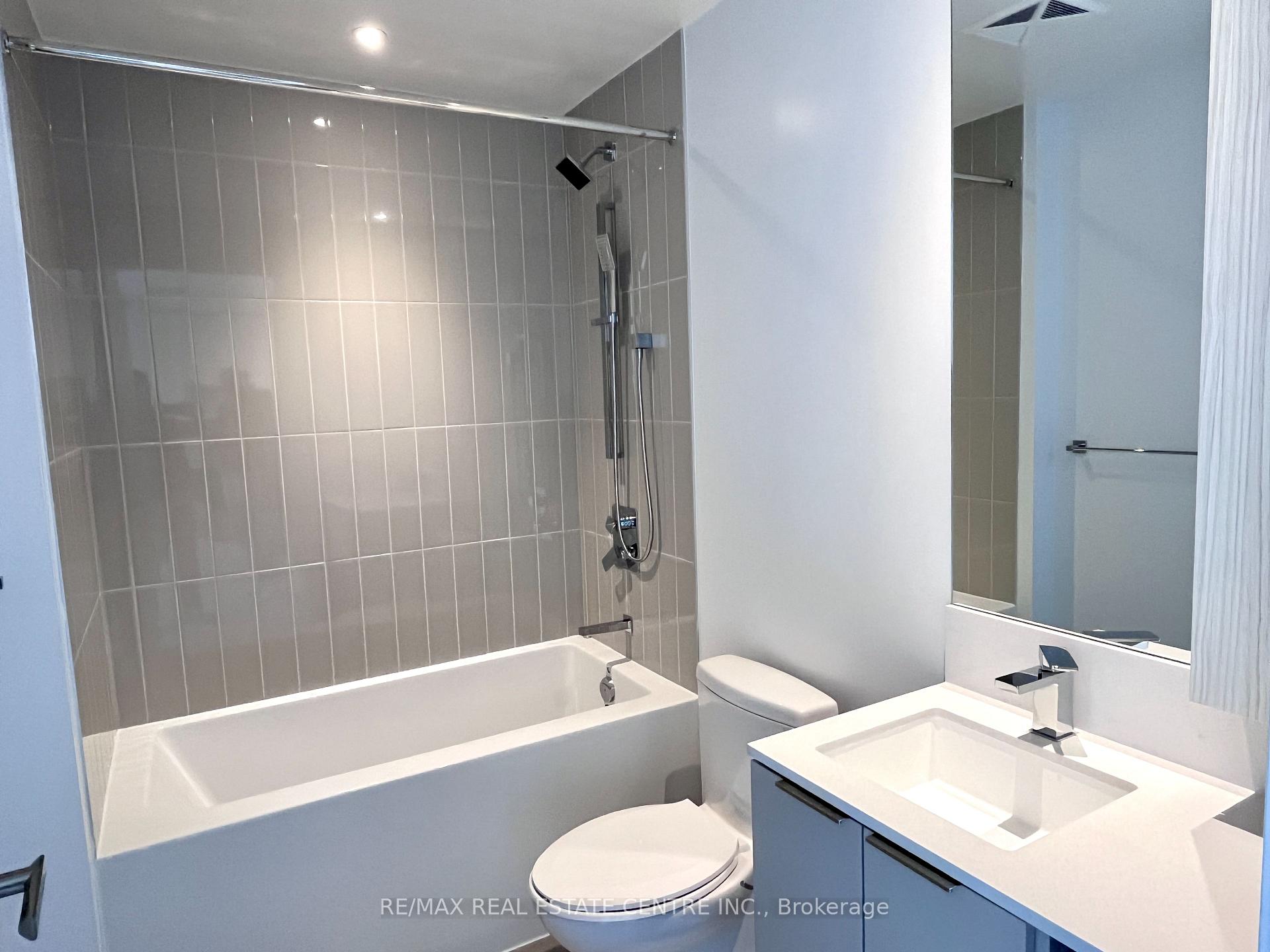 Photo 11 of Unit 2202, 3900 confederation Parkway, Mississauga, City Centre — HOMEH