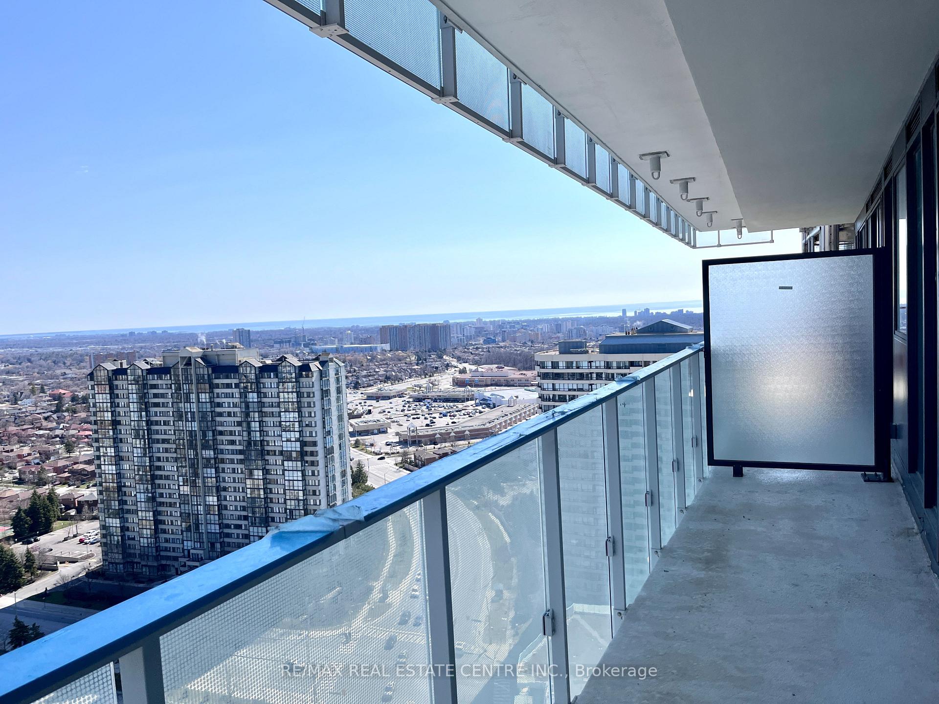 Photo 13 of Unit 2202, 3900 confederation Parkway, Mississauga, City Centre — HOMEH