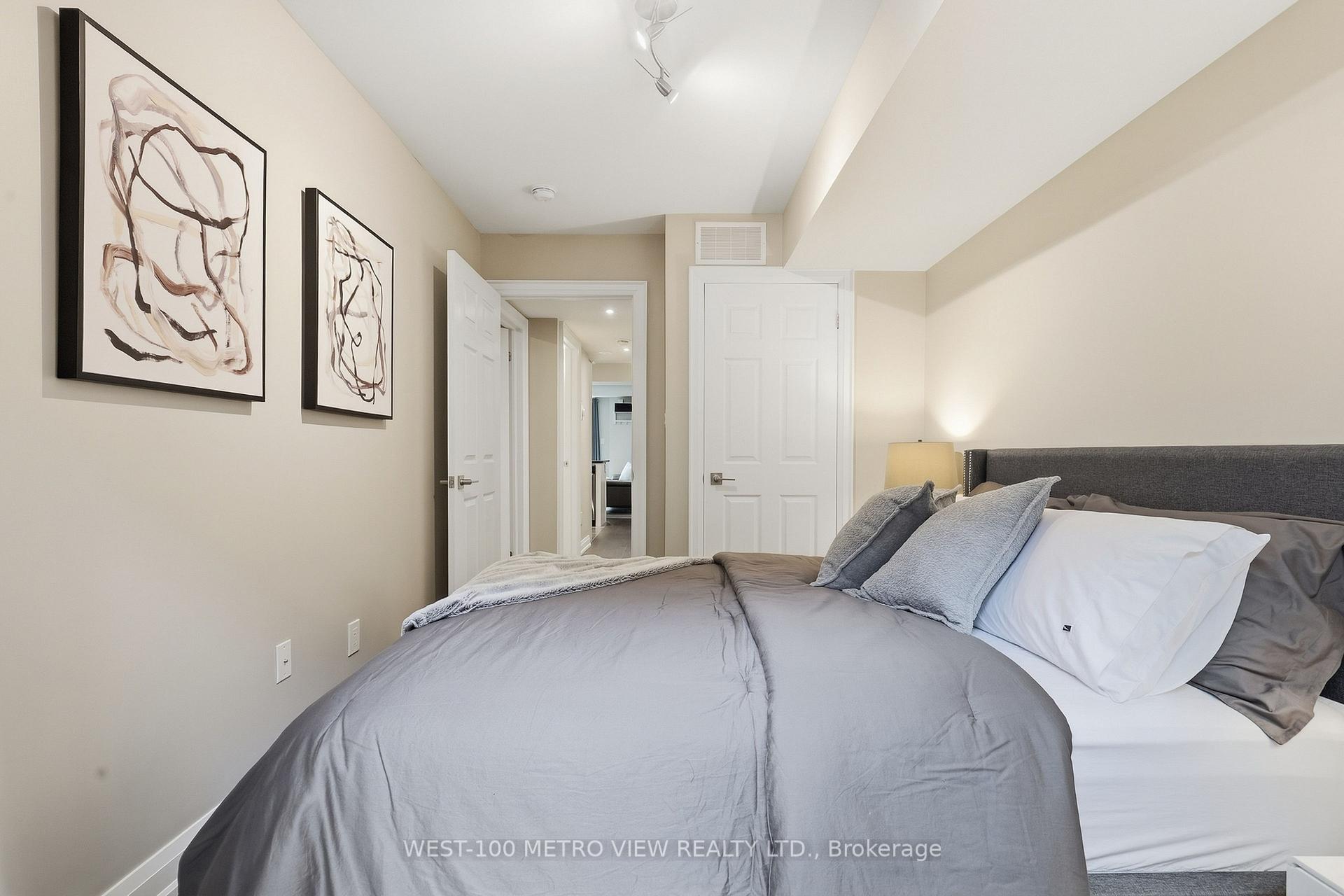Photo 12 of Unit 102, 3 Applewood Lane, Etobicoke, Etobicoke West Mall — HOMEH