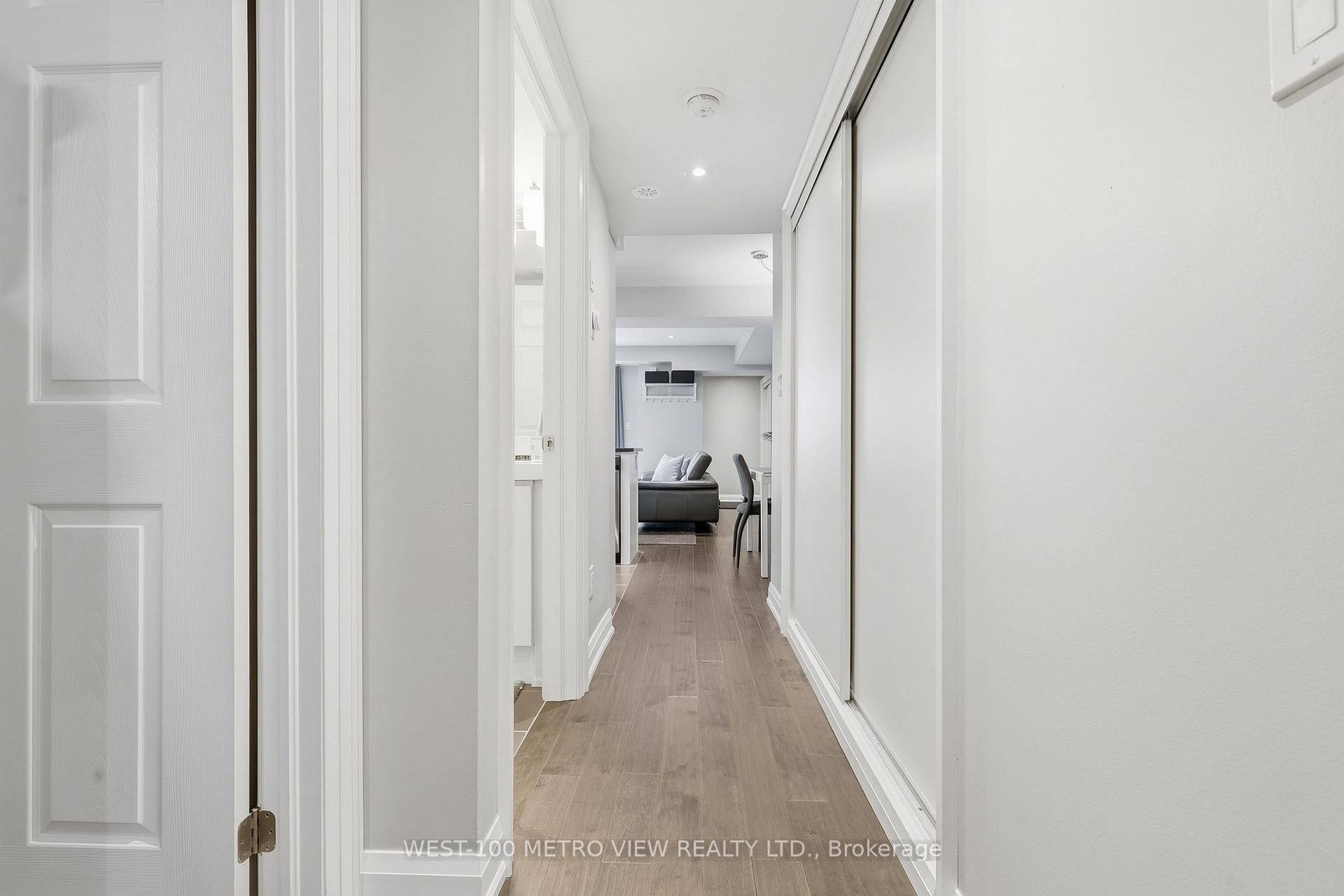Photo 14 of Unit 102, 3 Applewood Lane, Etobicoke, Etobicoke West Mall — HOMEH