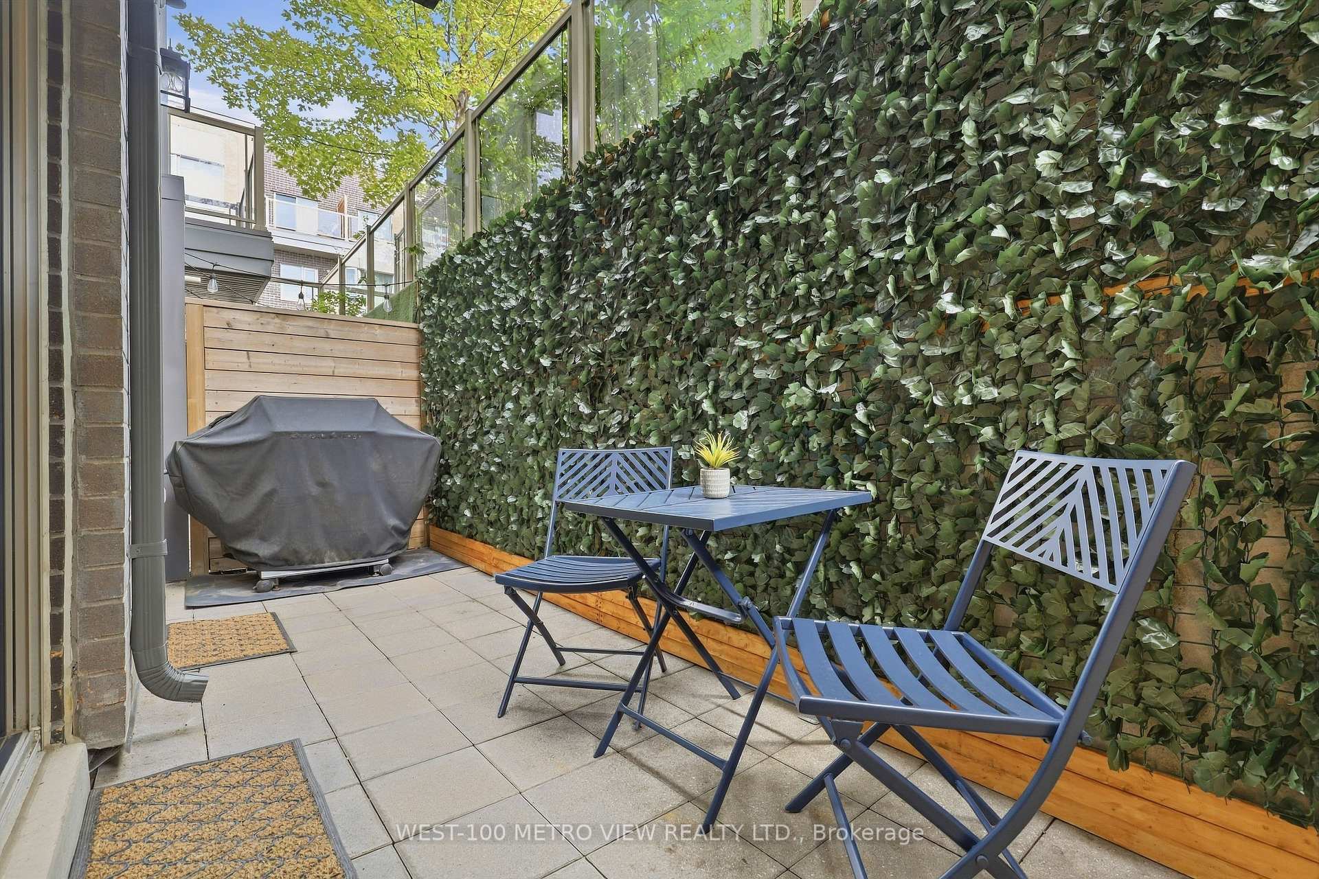 Photo 15 of Unit 102, 3 Applewood Lane, Etobicoke, Etobicoke West Mall — HOMEH