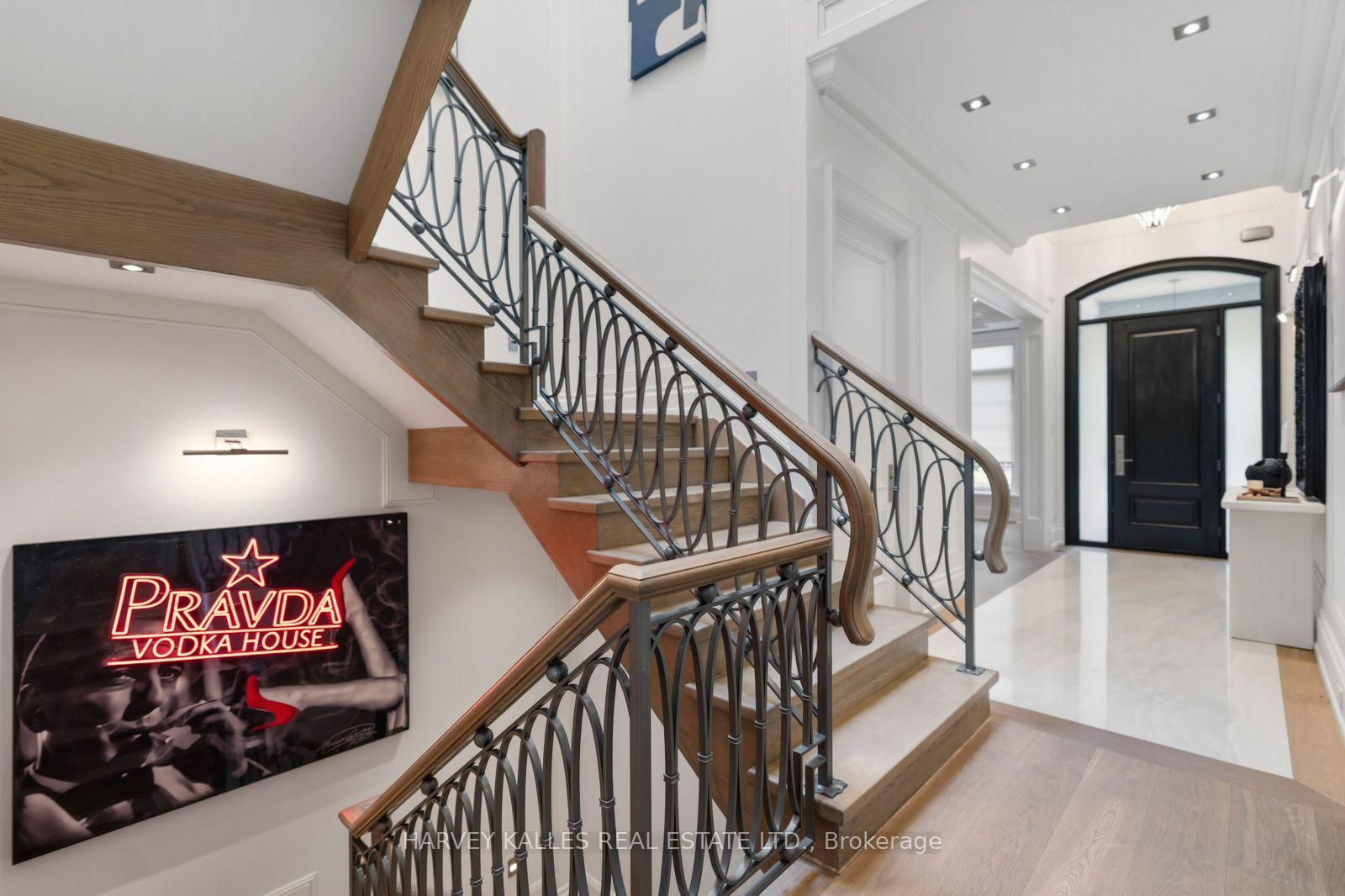 Photo 18 of 523 Vesta Drive, Toronto, Forest Hill South — HOMEH