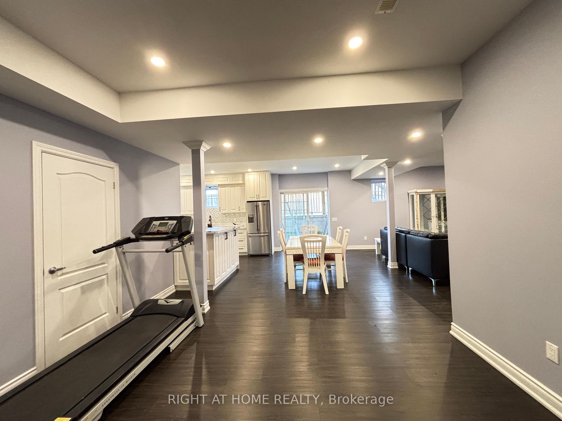 Photo 7 of Unit Basement, 33 Heintzman Crescent, Vaughan, Patterson — HOMEH