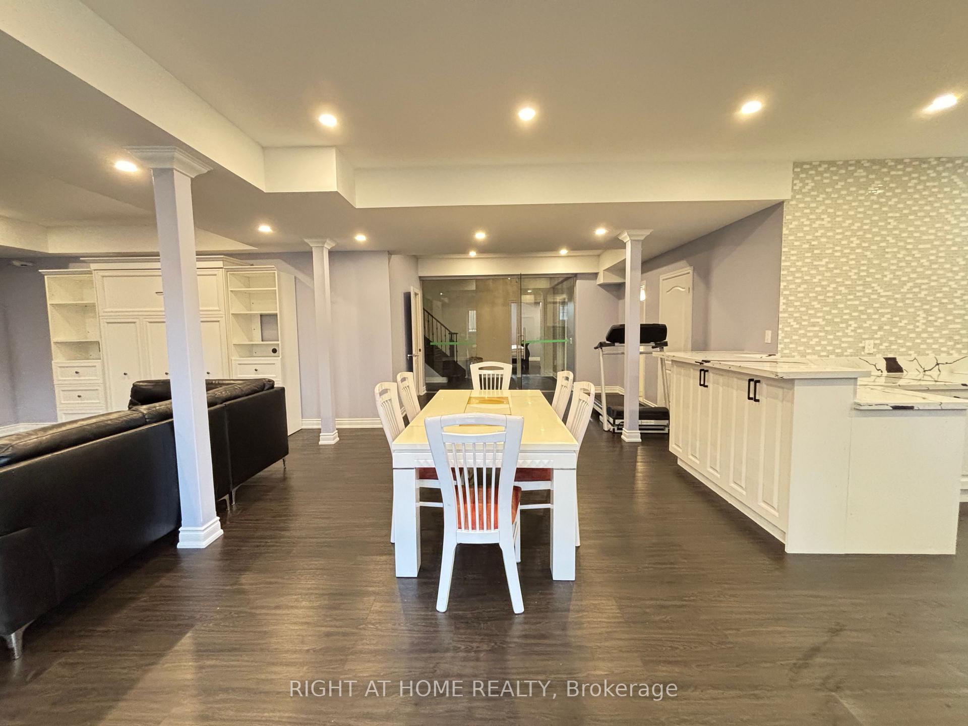 Photo 8 of Unit Basement, 33 Heintzman Crescent, Vaughan, Patterson — HOMEH